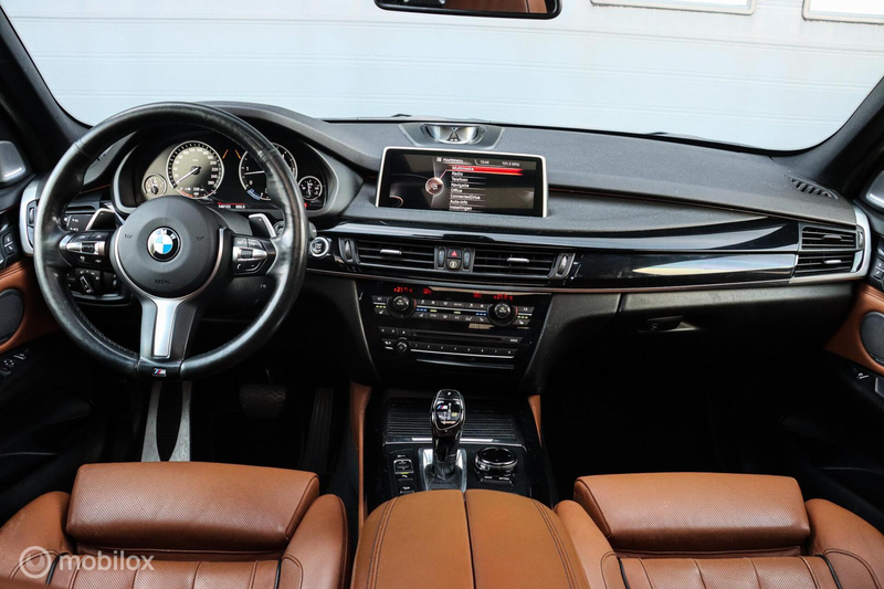 BMW X5 M50d|PANO|B&W AUDIO|MEMORY|HUD|SOFT CLOSE|LEDER — photo 3