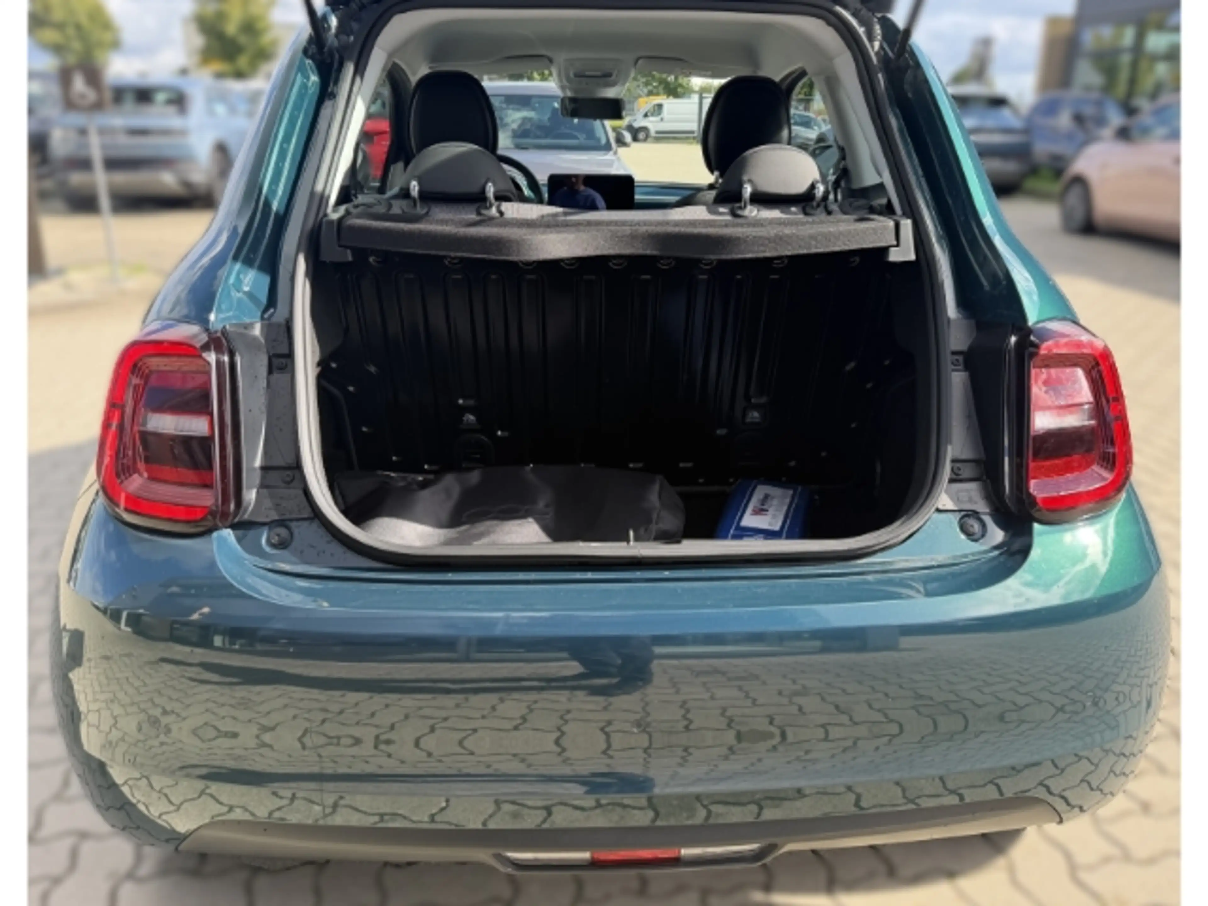 Fiat 500e Icon *Sitzheizung *Apple Car Play *Tempomat — photo 12