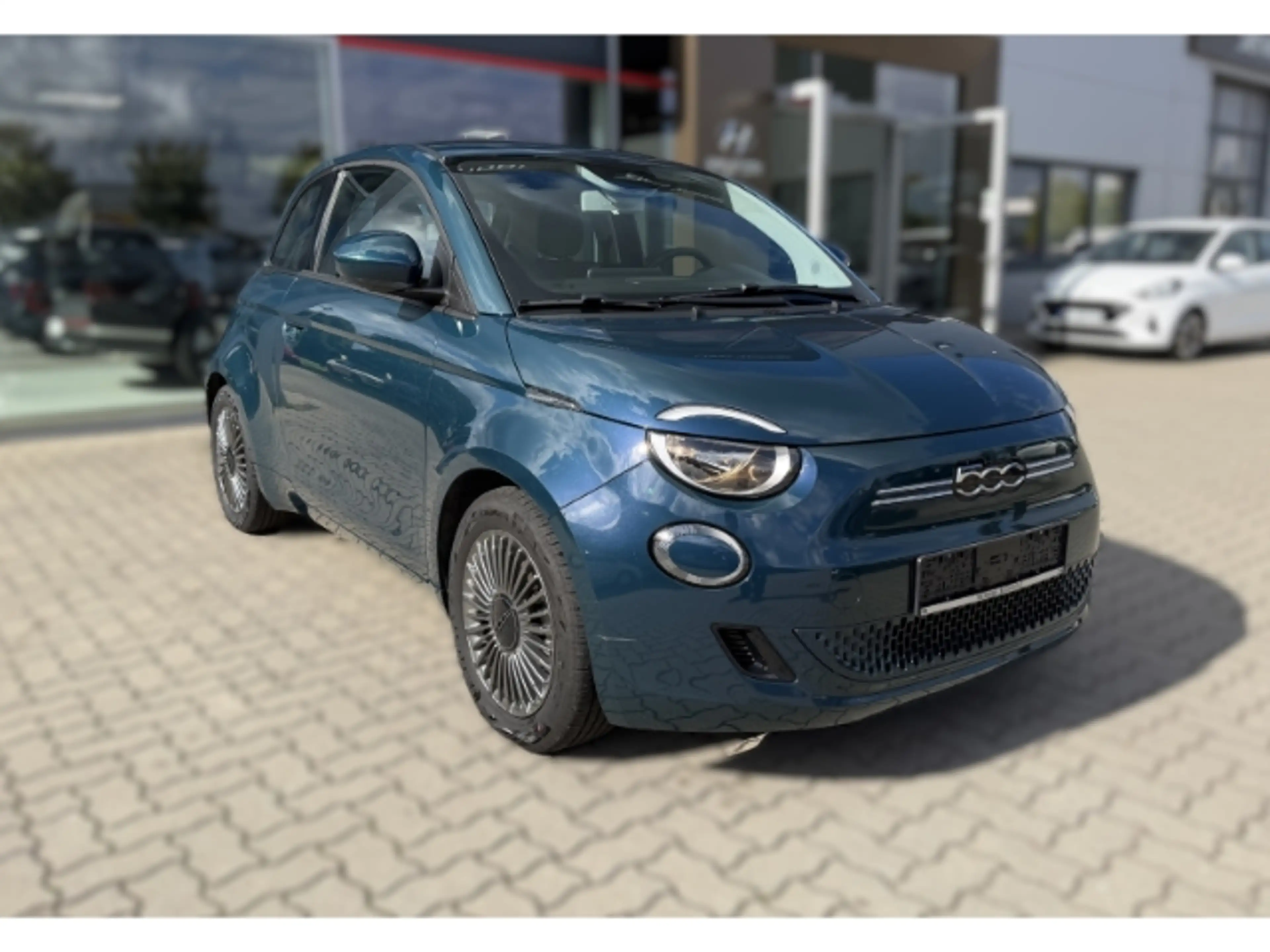 Fiat 500e Icon *Sitzheizung *Apple Car Play *Tempomat — photo 3
