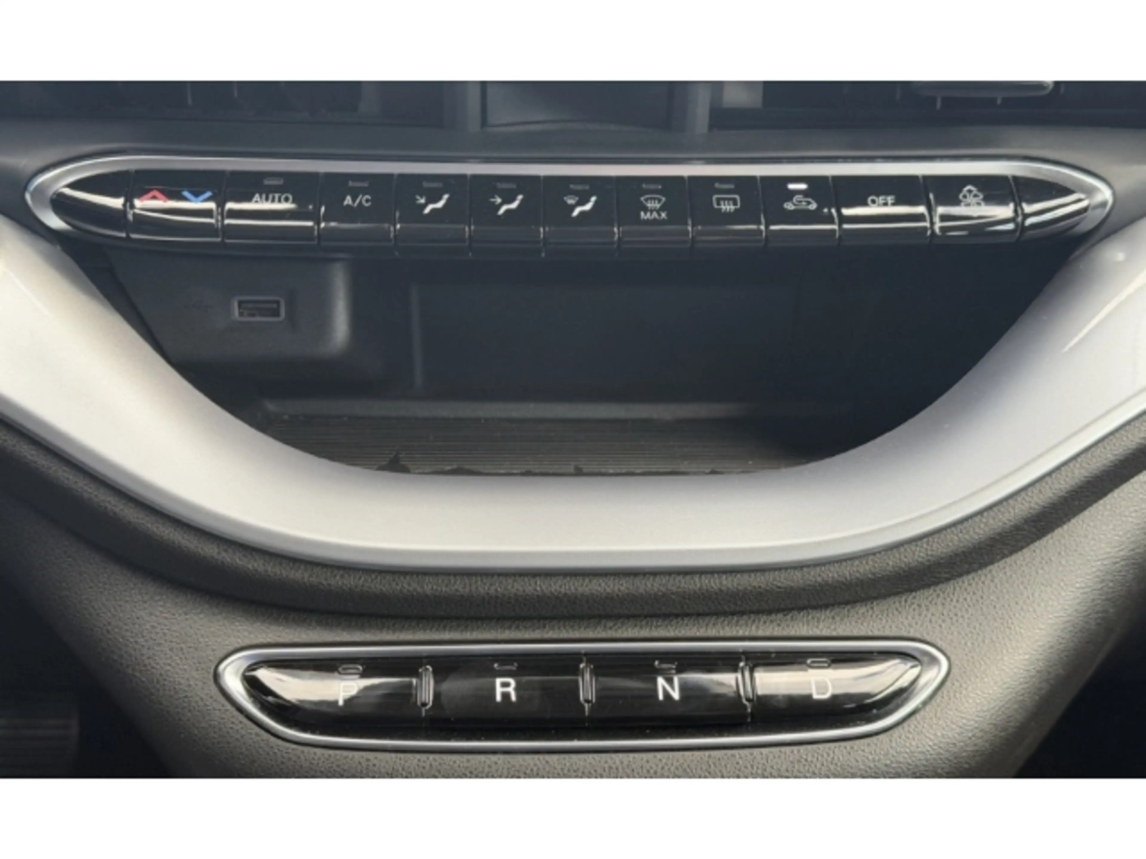 Fiat 500e Icon *Sitzheizung *Apple Car Play *Tempomat — photo 19