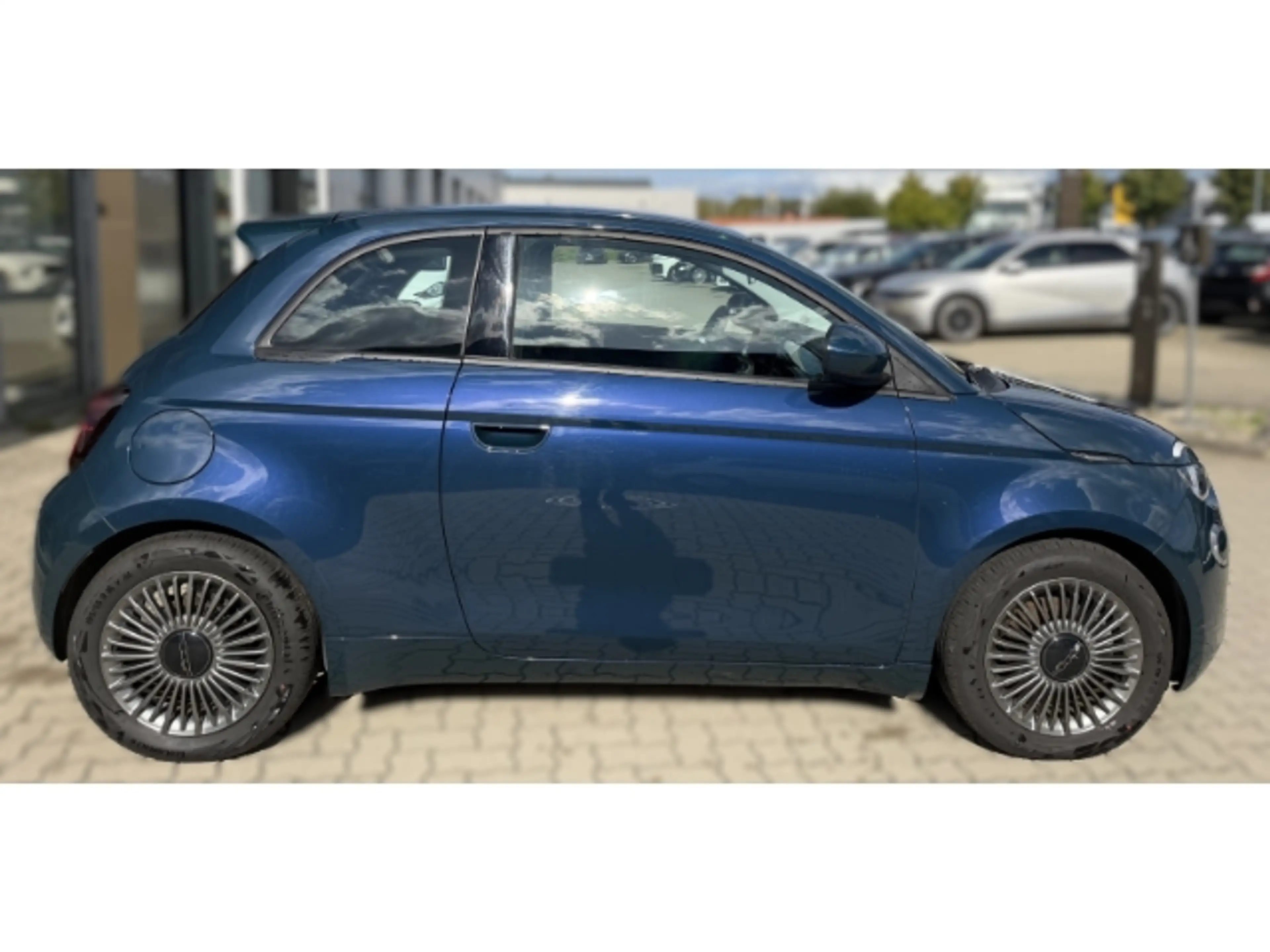 Fiat 500e Icon *Sitzheizung *Apple Car Play *Tempomat — photo 5