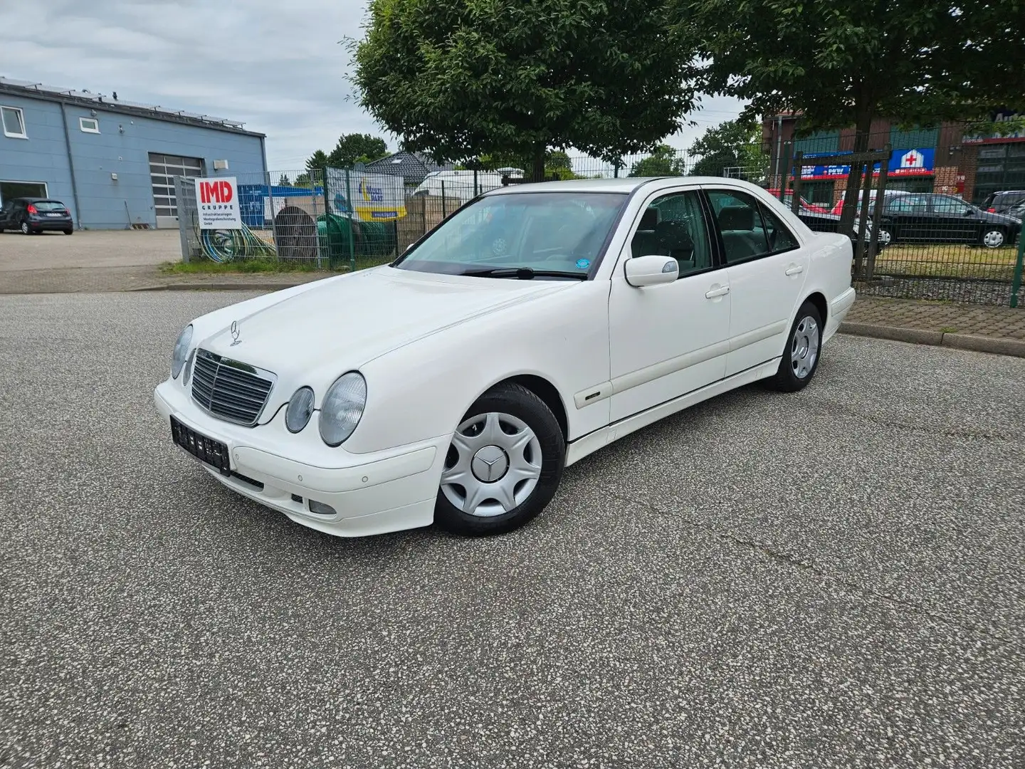 Mercedes-Benz E 200 CDI CLASSIC-136Tkm-TÜV NEU-TOP ZUSTAND Blanc - 1