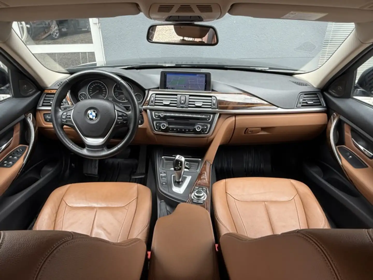 BMW 328 i Touring Luxury,Autom,Leder,BI-Xenon,Navi Noir - 2