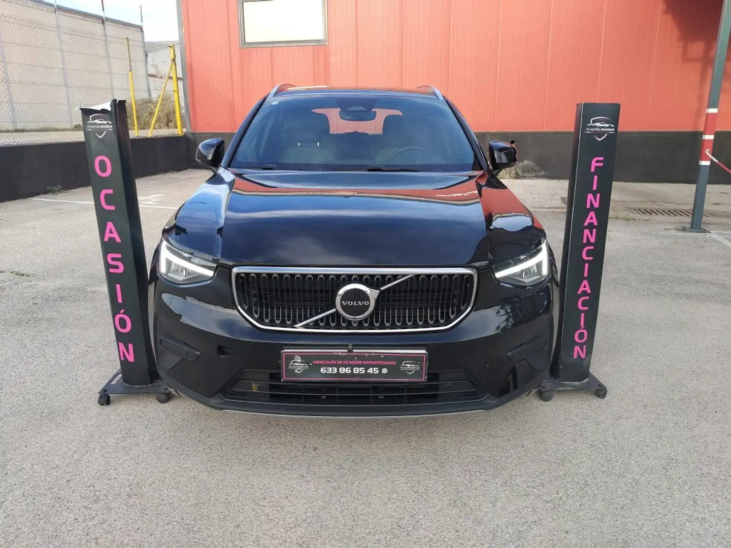 Volvo XC40 B3 Black Edition + Aut. Negro - 1