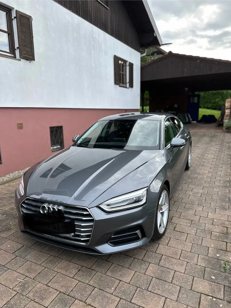Audi A5 sport Grau - 1