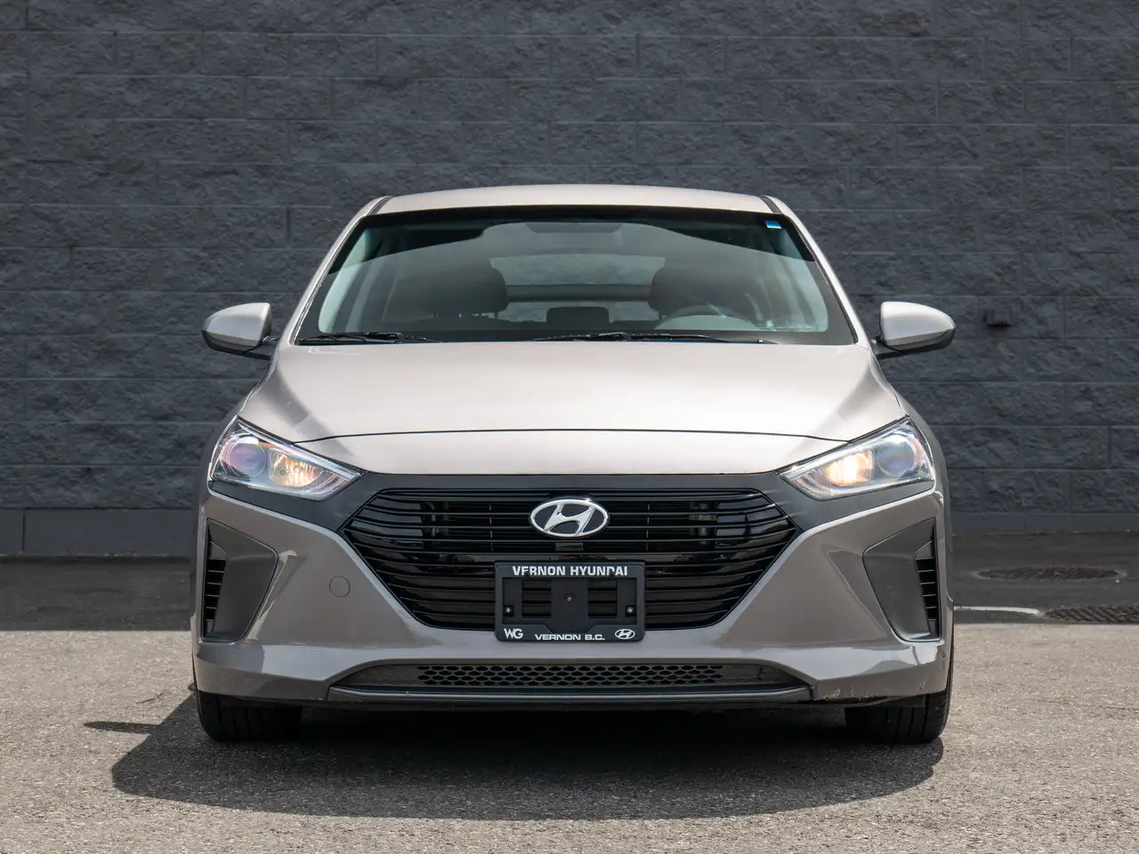 Hyundai IONIQ снимка Hyundai IONIQ