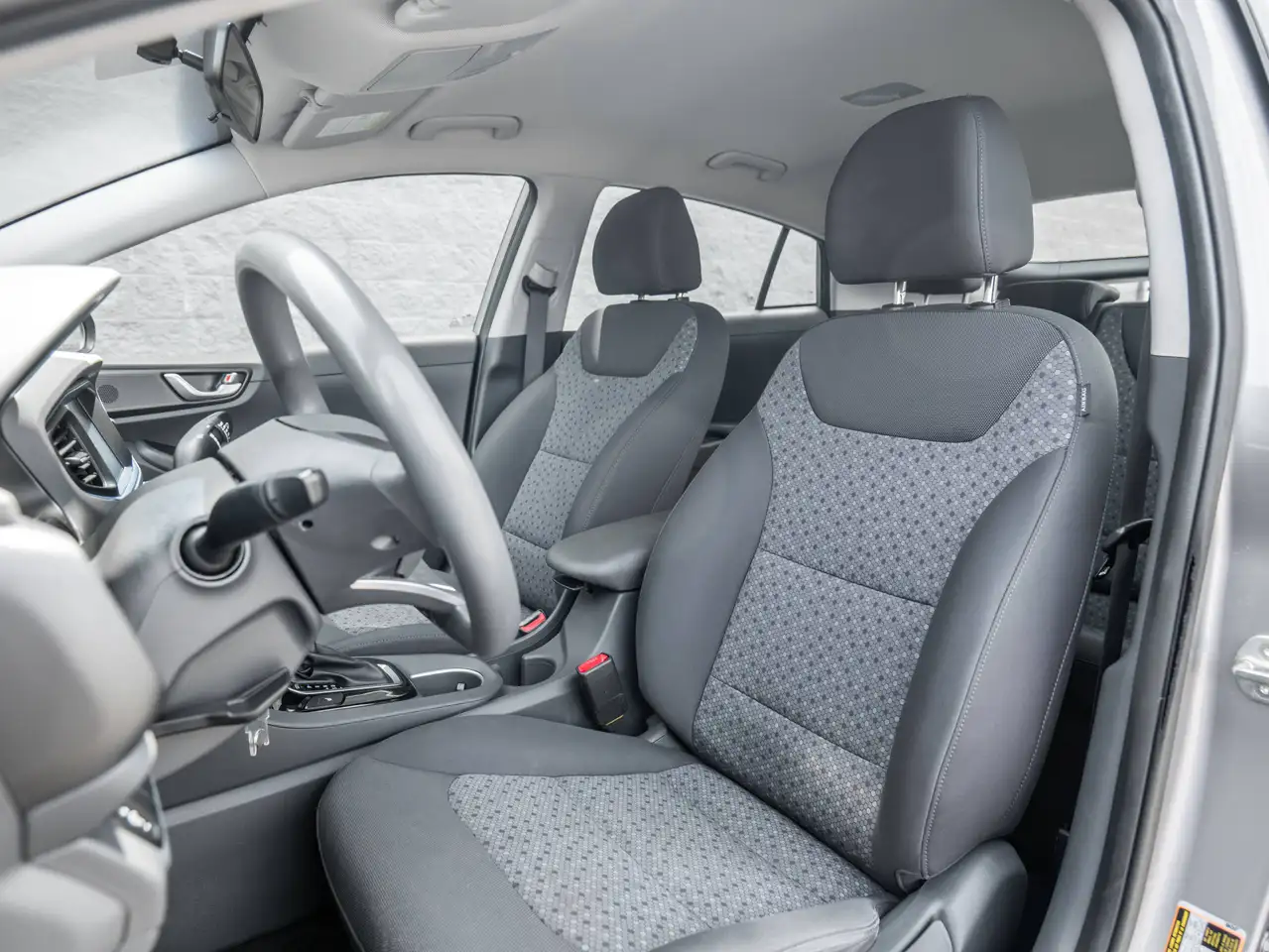 Hyundai IONIQ снимка Hyundai IONIQ