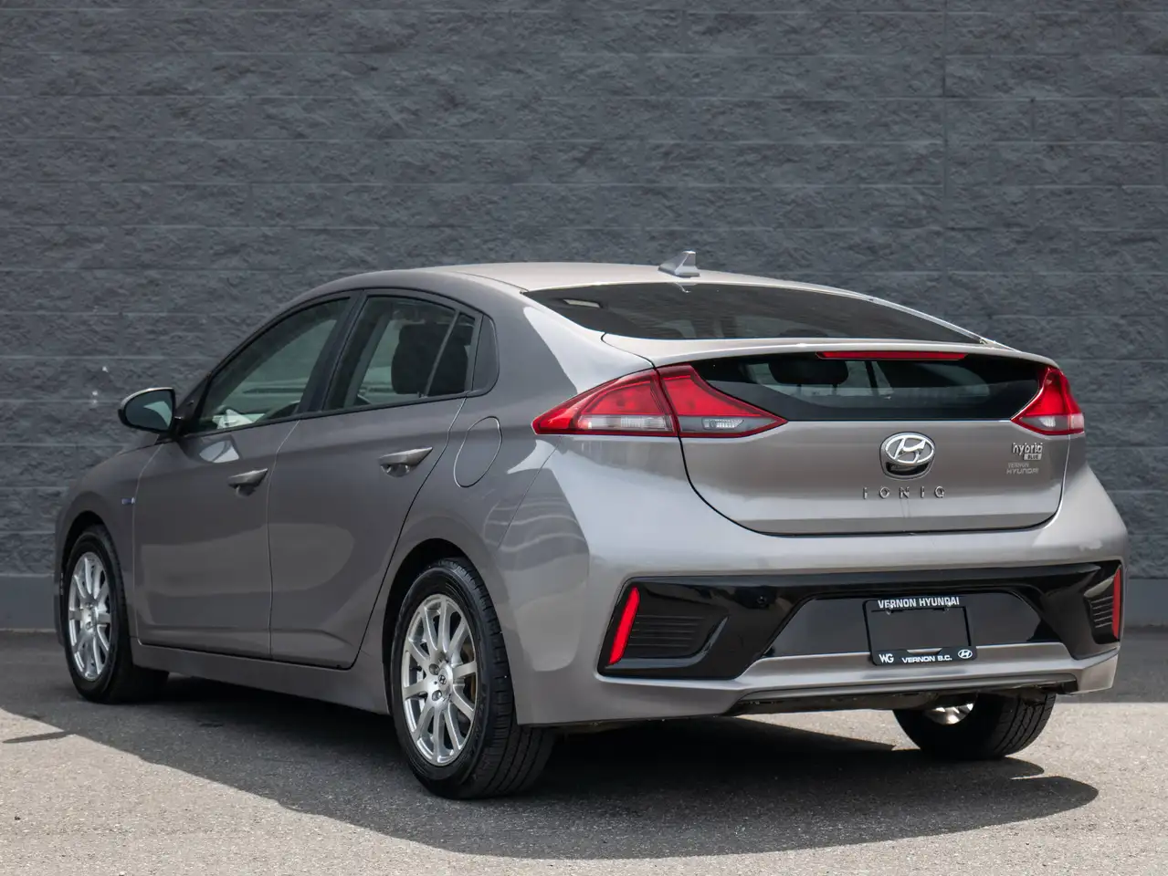 Hyundai IONIQ снимка Hyundai IONIQ