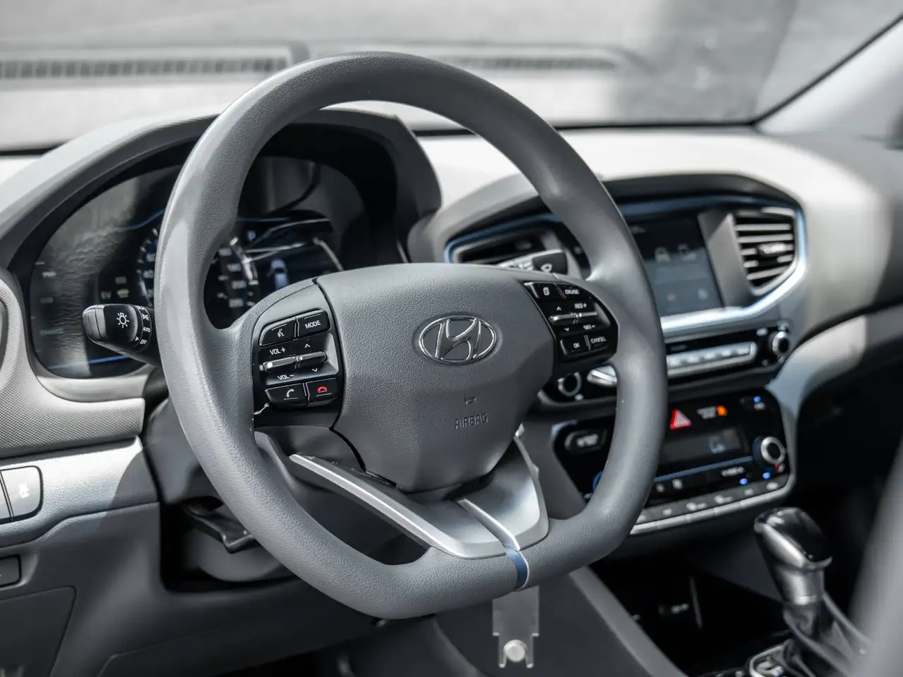 Hyundai IONIQ снимка Hyundai IONIQ