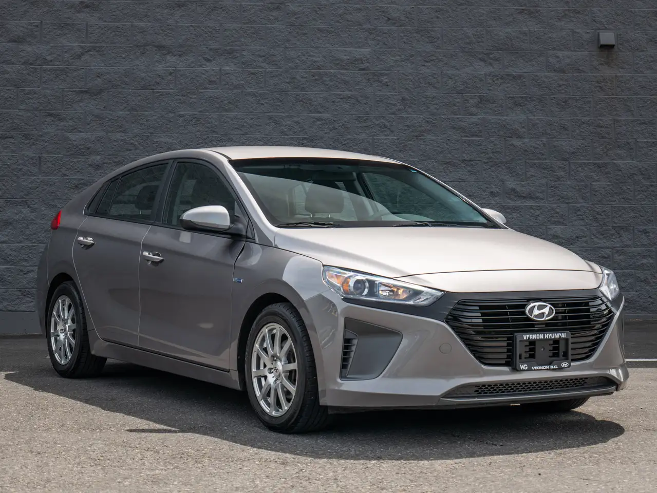 Hyundai IONIQ снимка Hyundai IONIQ