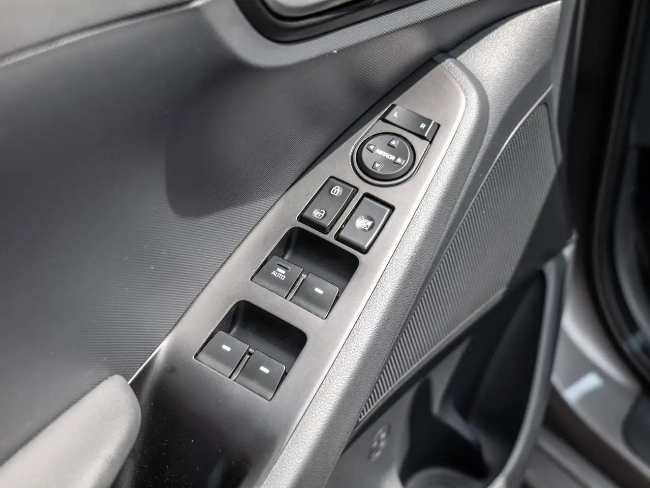 Hyundai IONIQ снимка Hyundai IONIQ