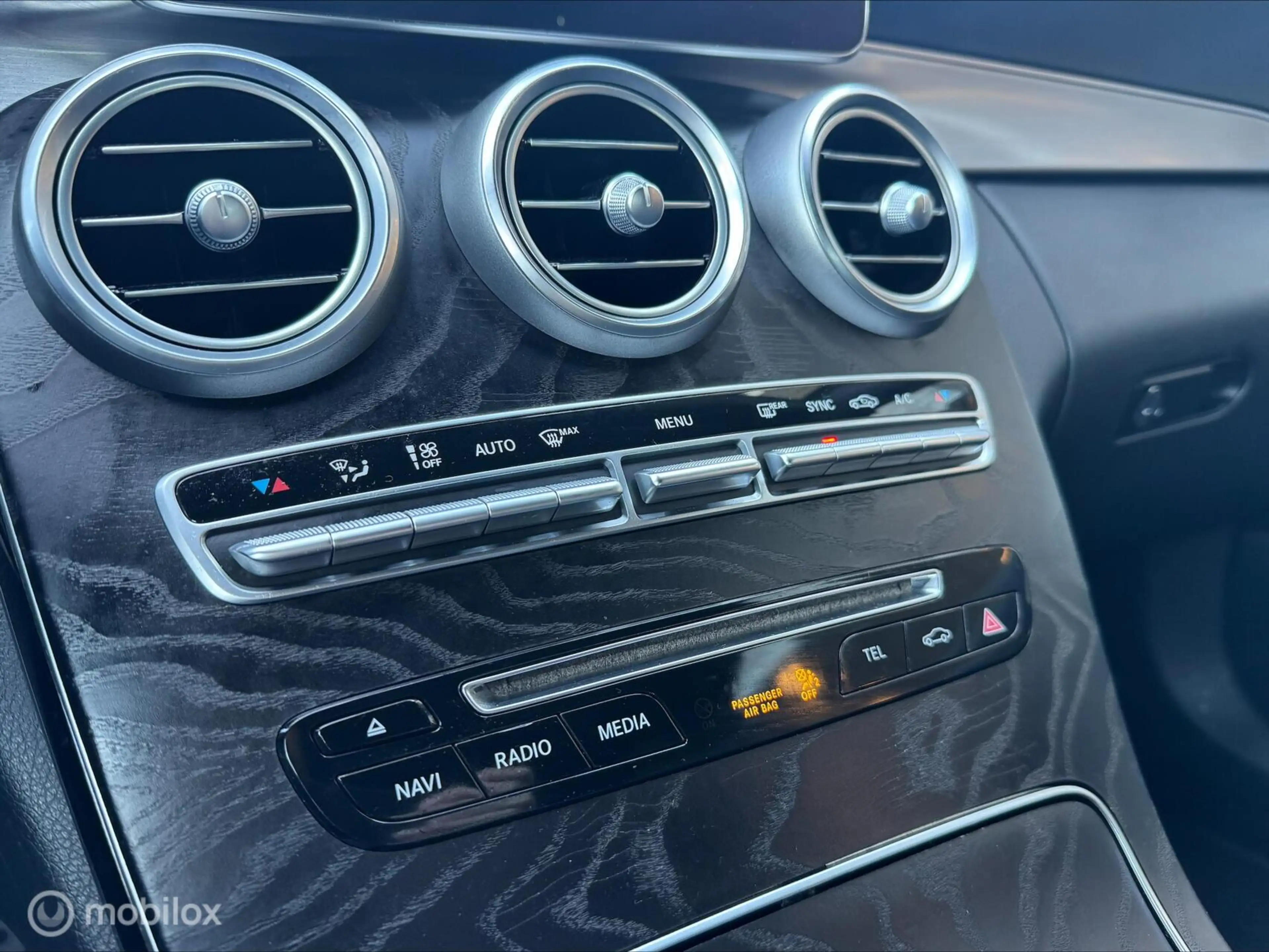 Mercedes-Benz C 250 Cabrio LEDER/ECC-AIRCO/CAMERA/NAVI/VOL — photo 23