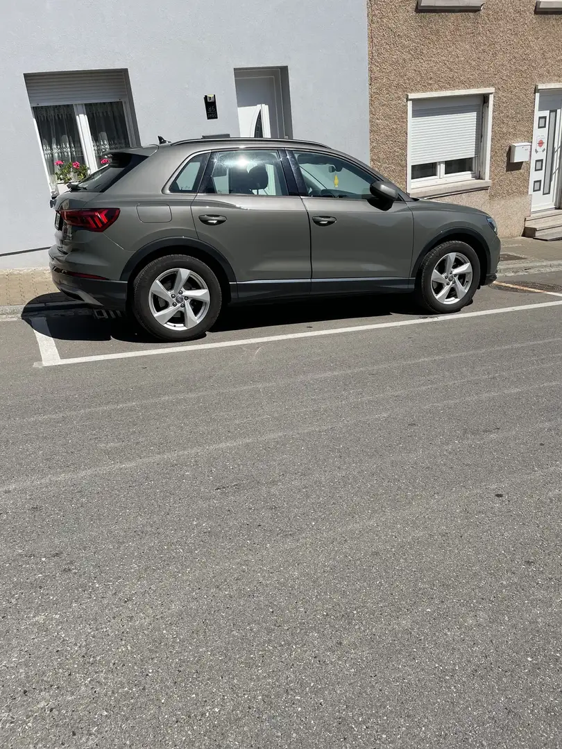 Audi Q3 40 TFSI quattro S tronic - 1