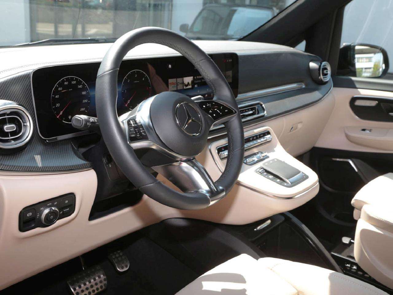 Mercedes-Benz V 250