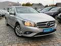 Mercedes-Benz A 180 A -Klasse A 180 BlueEfficiency Automatik Silber - thumbnail 1