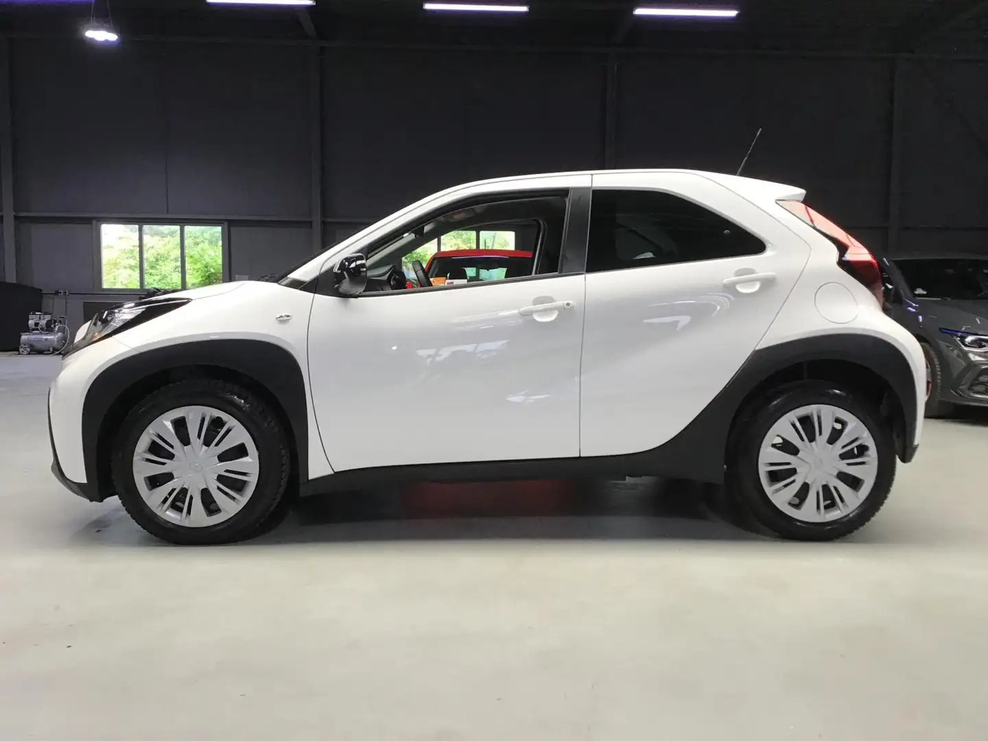 Toyota Aygo X 1.0 VVT-i MT Play I 1e Eigen I Navi I Carplay I Ca Bianco - 2