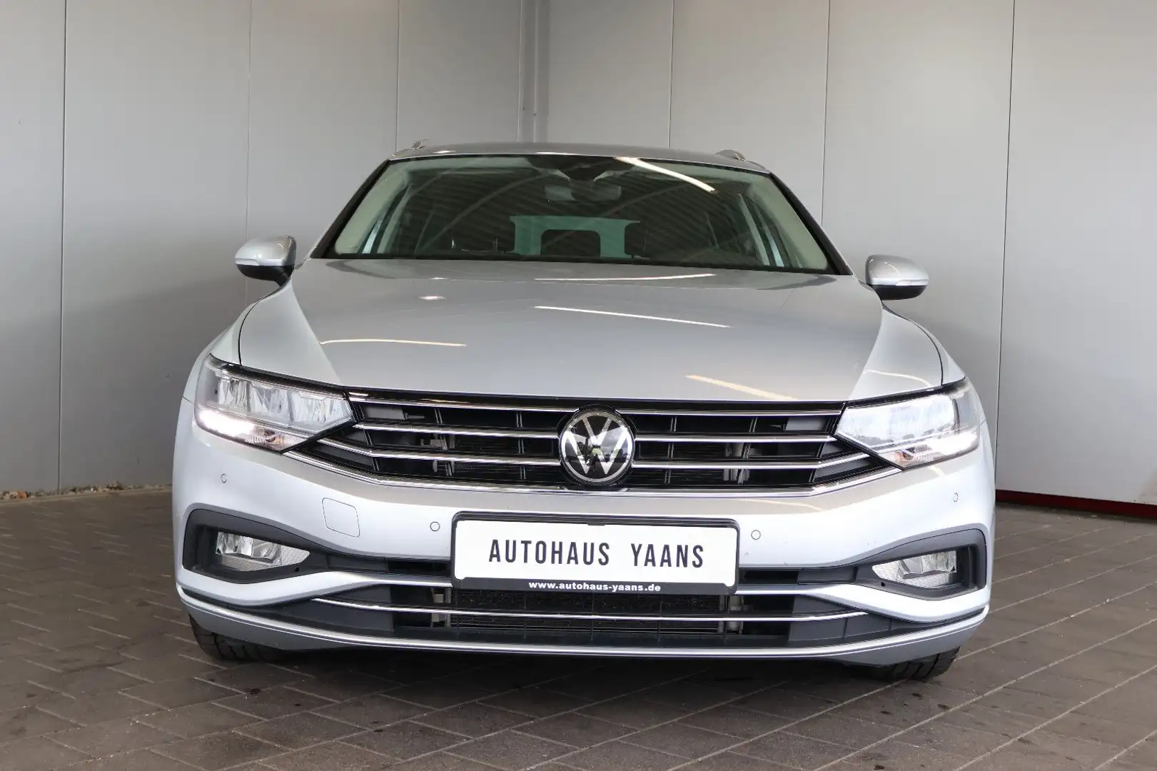 Volkswagen Passat Variant Passat 2.0 TDI Business ACC+SIDE+CARPLAY+KAM+LED Argent - 2