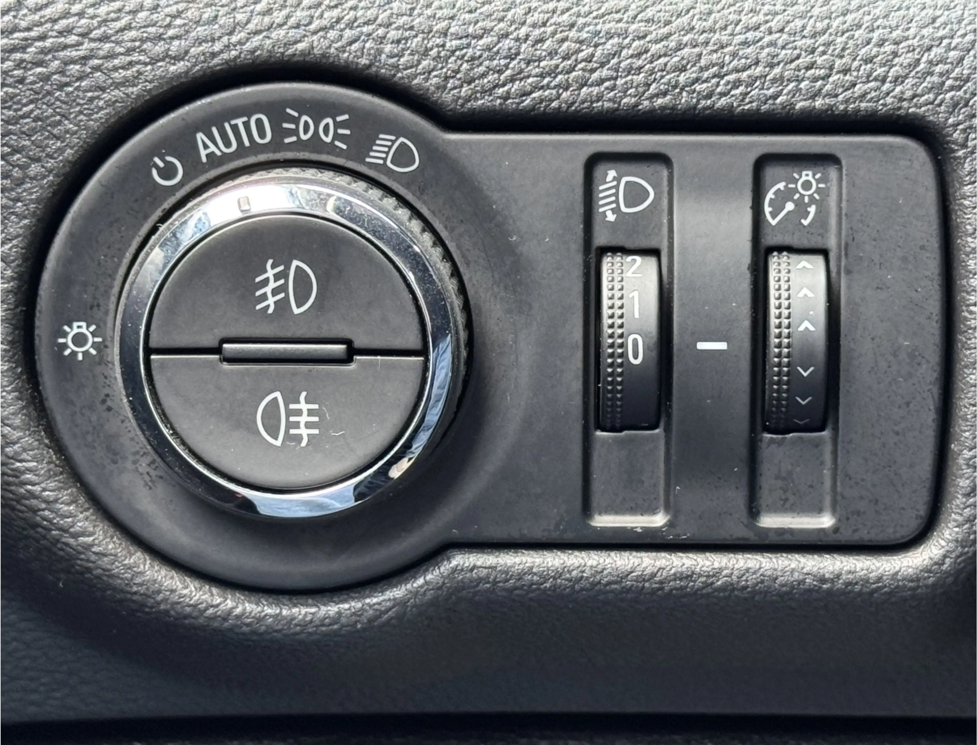 Opel Astra 1.6 COSMO | NL-AUTO | CRUISE! | TREKHAAK! — photo 25