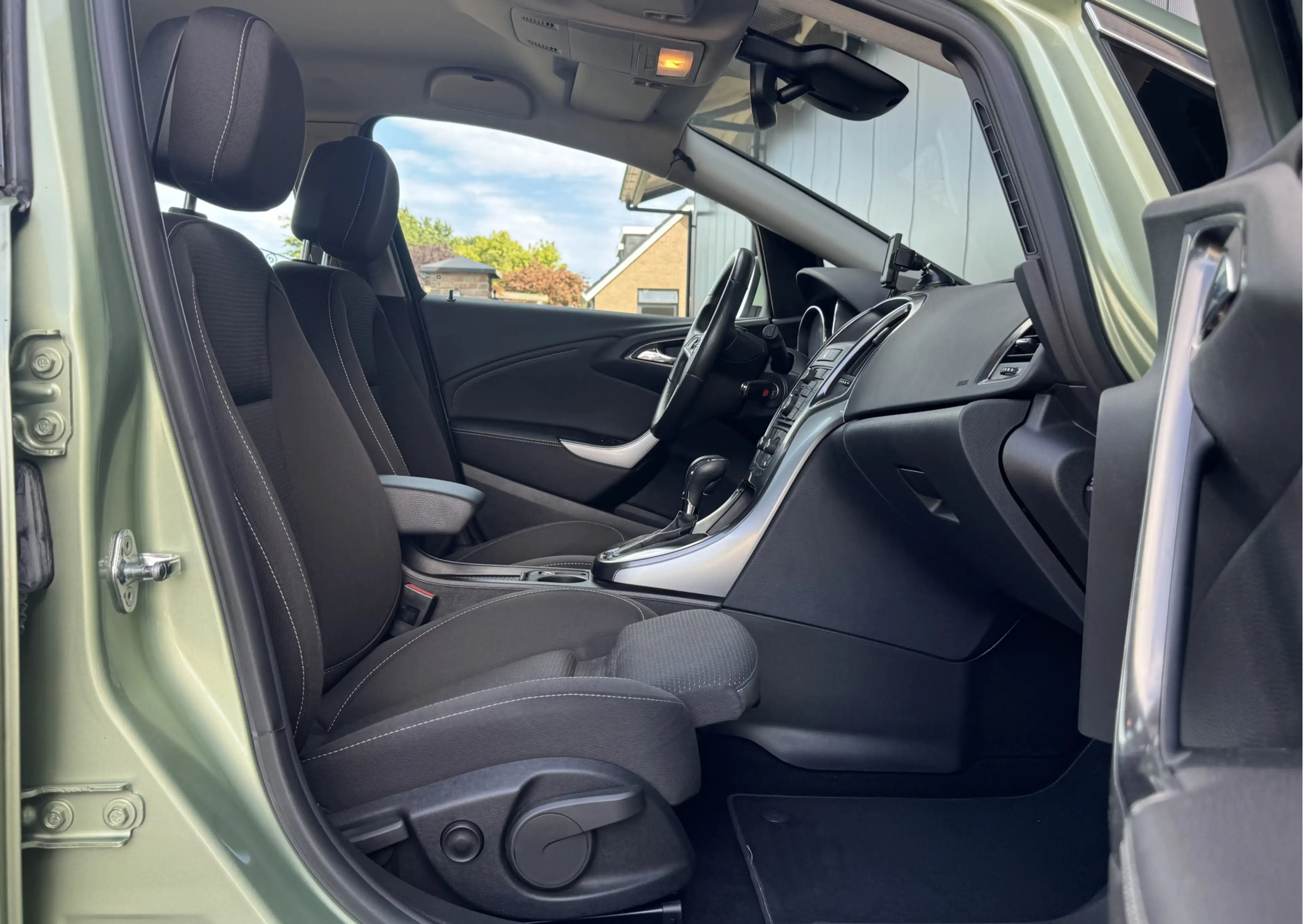 Opel Astra 1.6 COSMO | NL-AUTO | CRUISE! | TREKHAAK! — photo 28