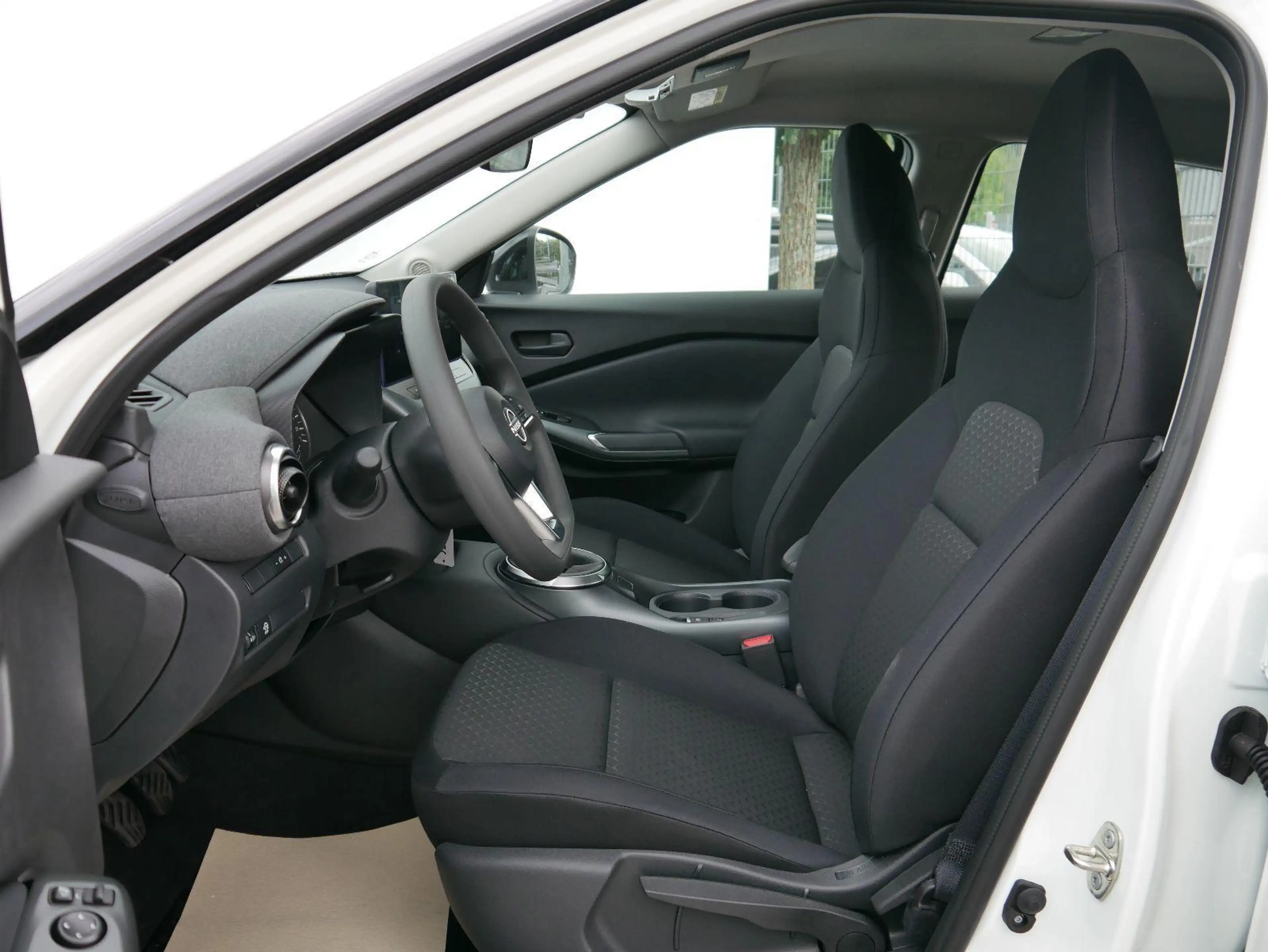 Nissan Juke Acenta 1.0 DIG-T Acenta*NAVI-ÜBER-SMARTLINK*TEM... — photo 10