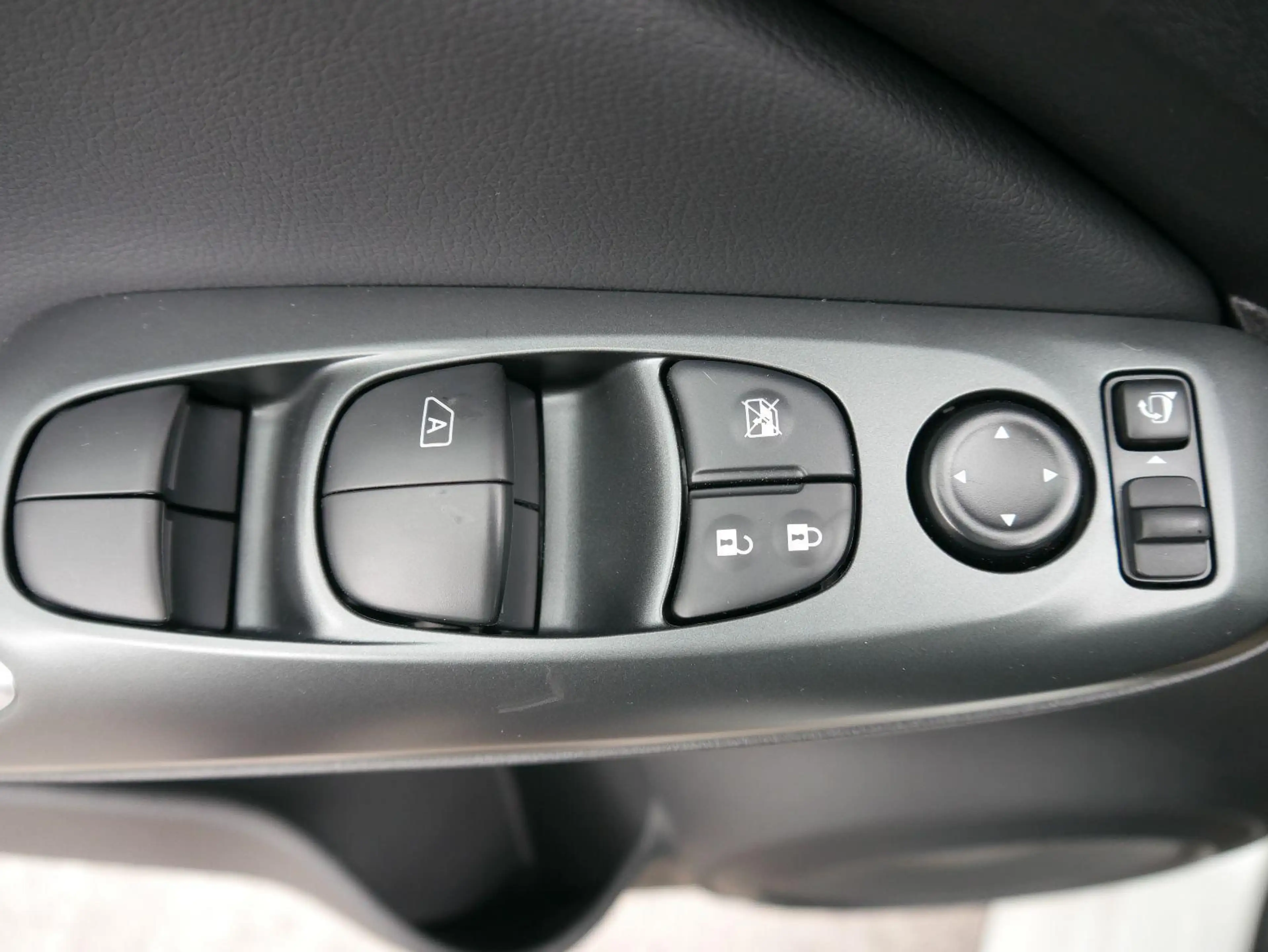 Nissan Juke Acenta 1.0 DIG-T Acenta*NAVI-ÜBER-SMARTLINK*TEM... — photo 9