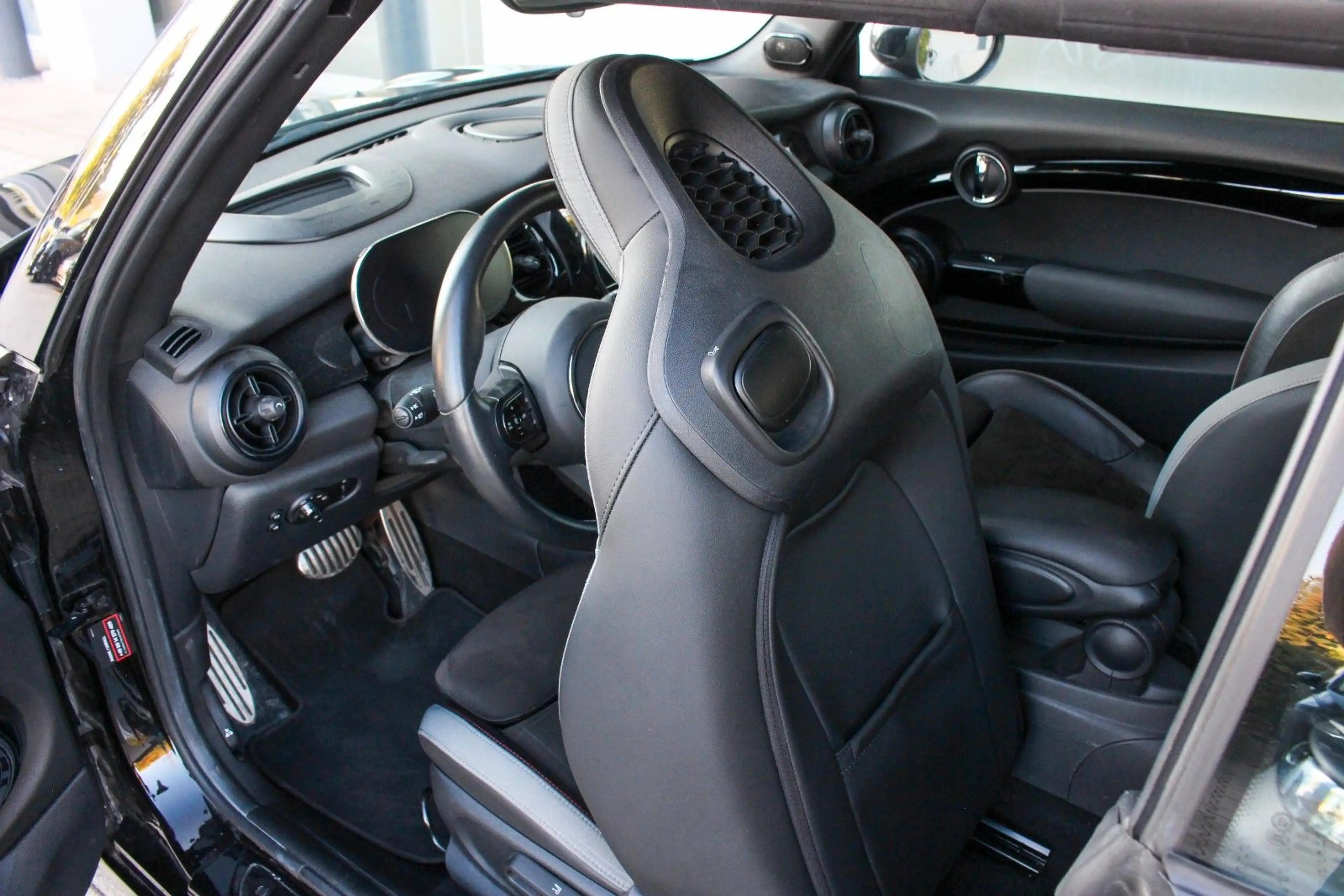 MINI John Cooper Works Cabrio / HEAD-UP / H&K / NAVI — photo 13