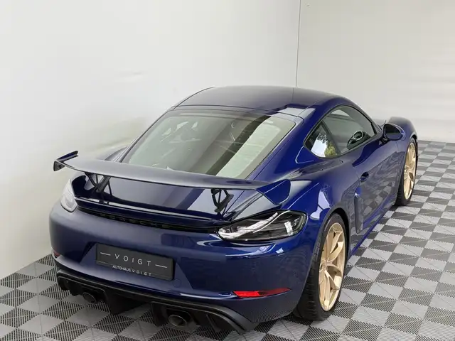 Porsche Cayman view 6