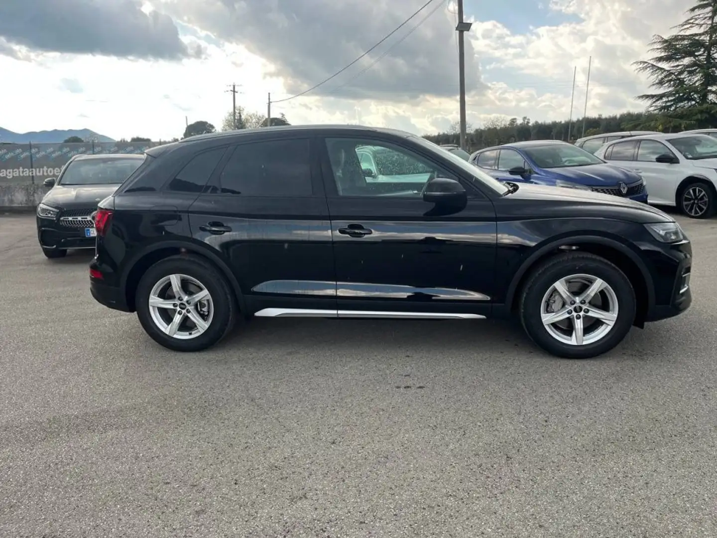 Audi Q5 35 TDI S tronic Business Advanced Grigio - 2
