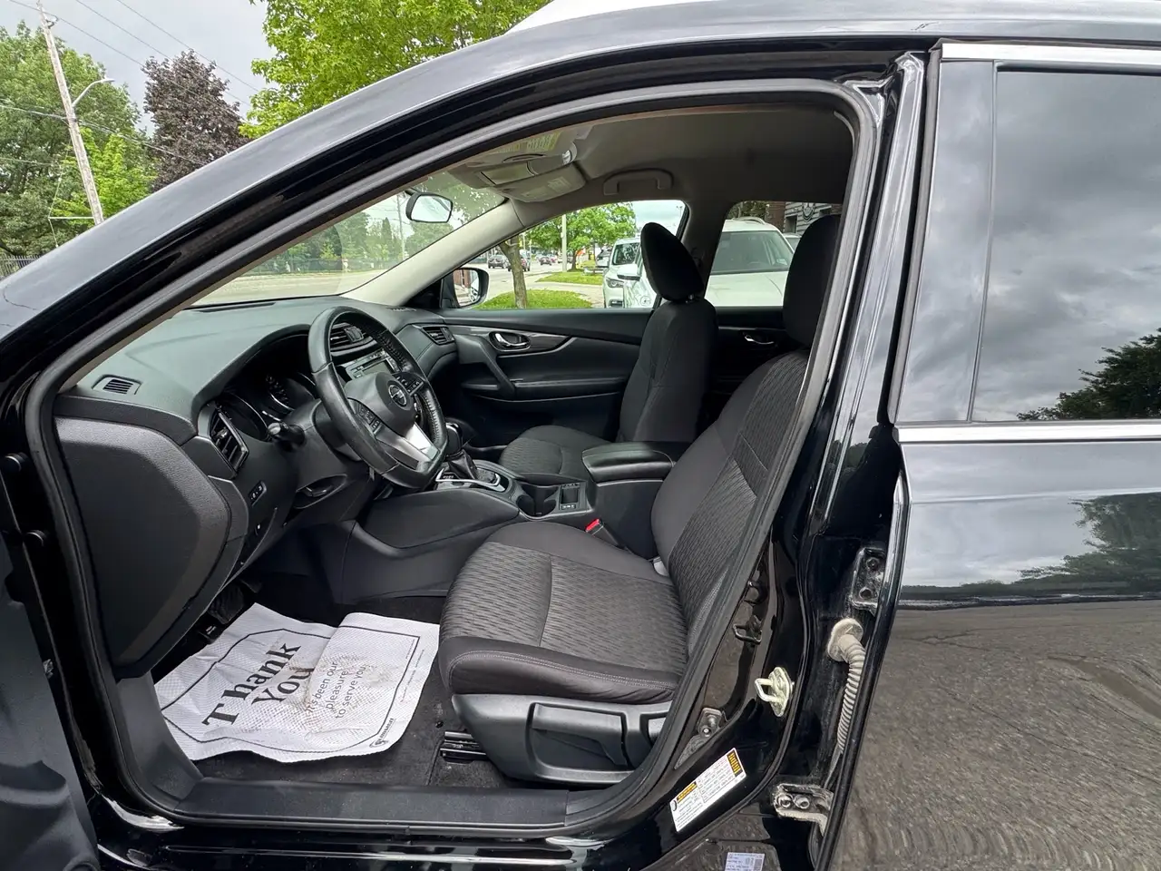 Nissan Rogue снимка Nissan Rogue