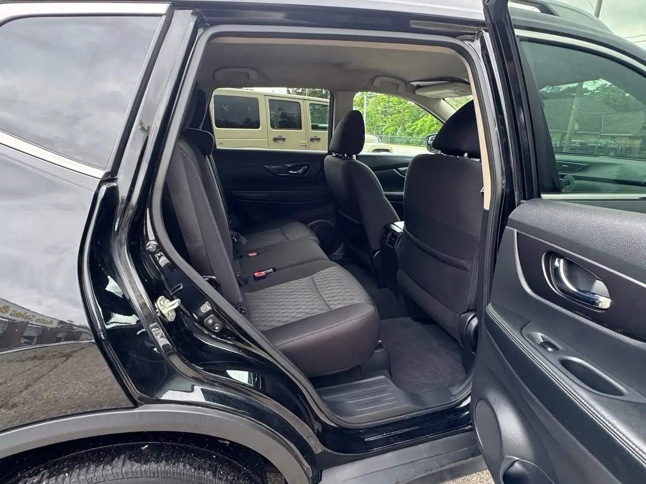 Nissan Rogue снимка Nissan Rogue