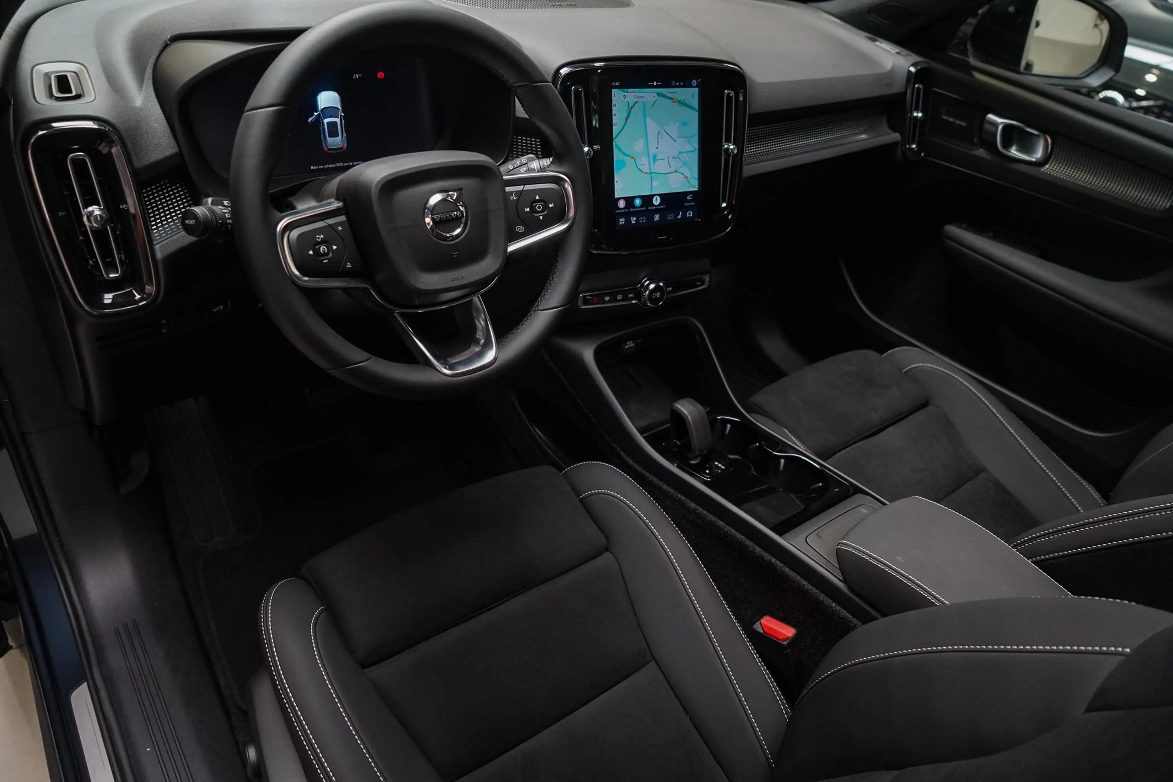 Volvo EX40 Single Motor Extended Range Plus Black Ed. 82 kWh — photo 12