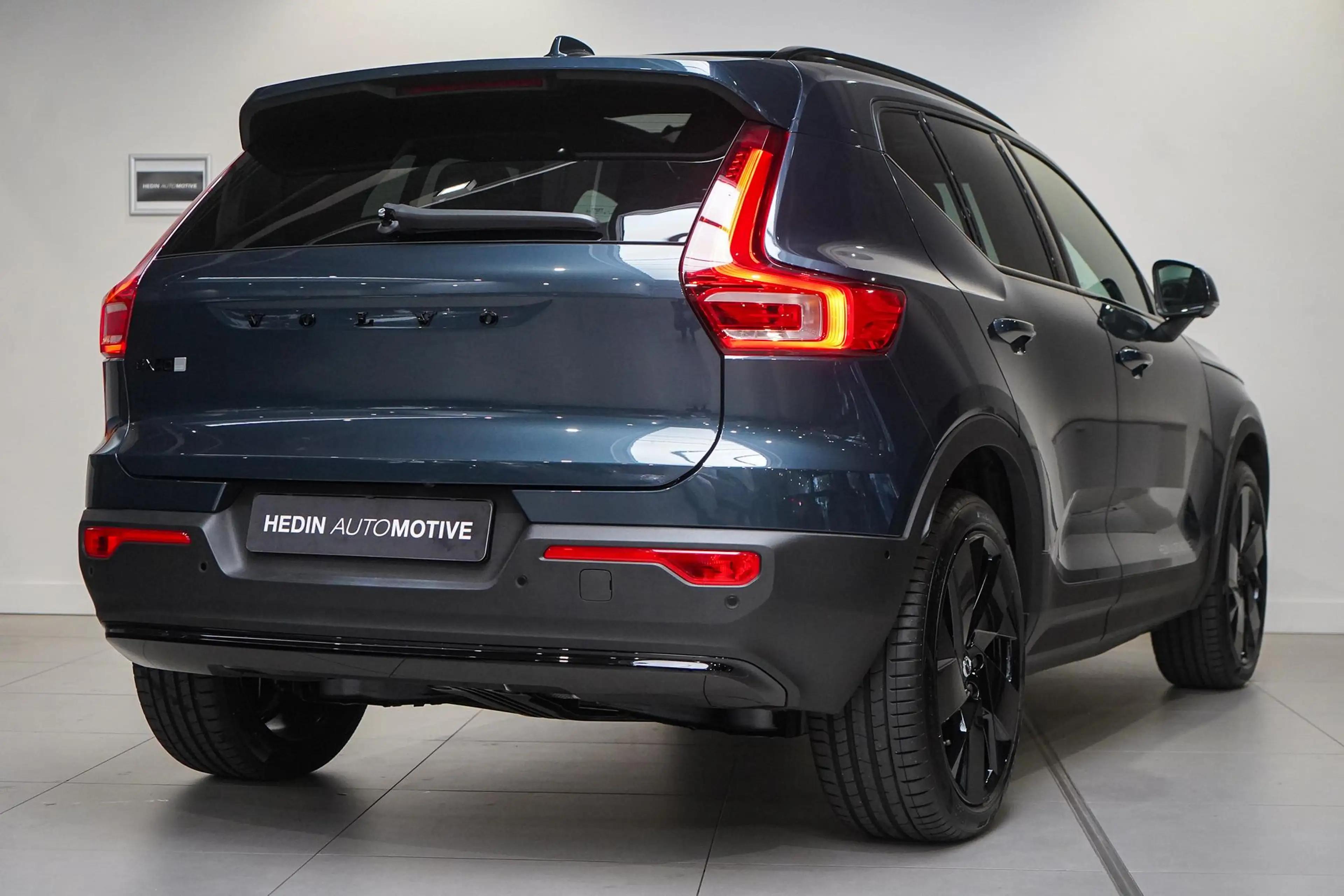 Volvo EX40 Single Motor Extended Range Plus Black Ed. 82 kWh — photo 6