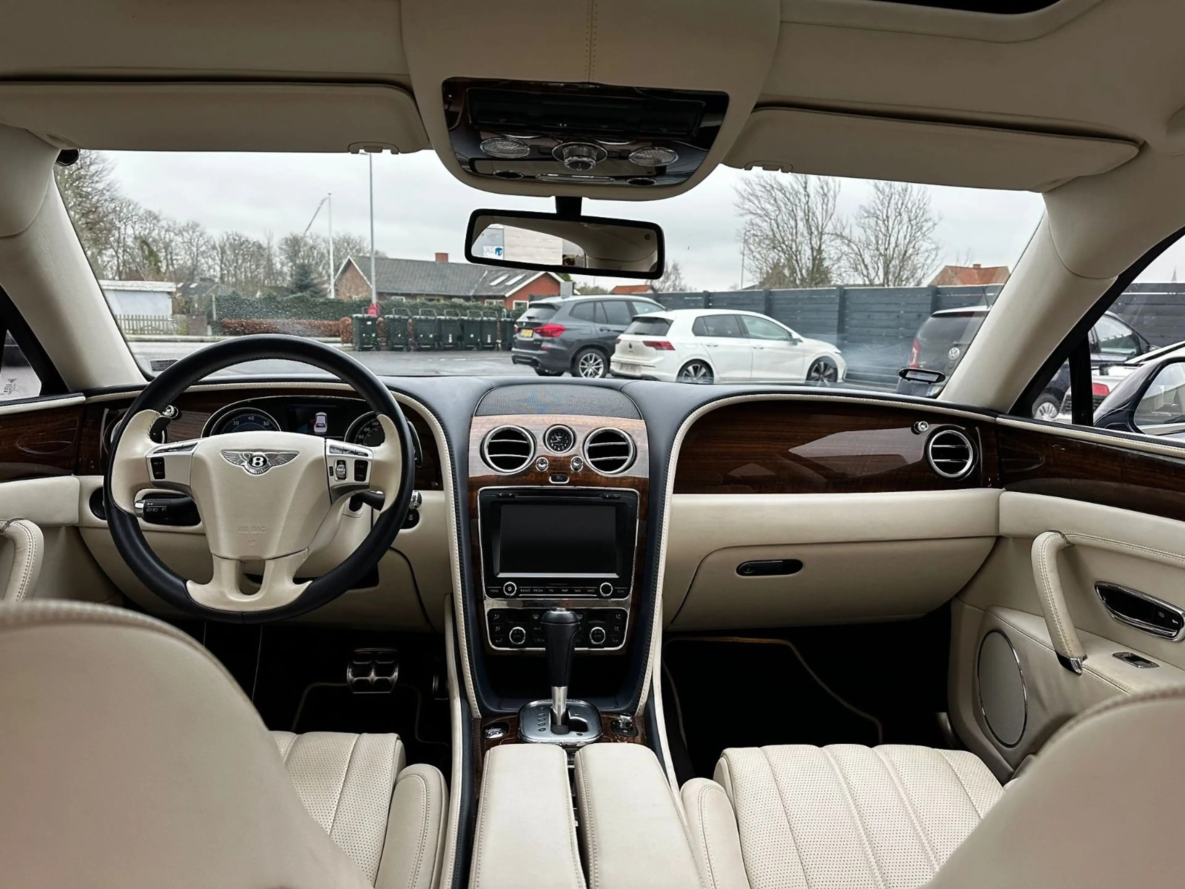 Bentley Flying Spur W12 — photo 12
