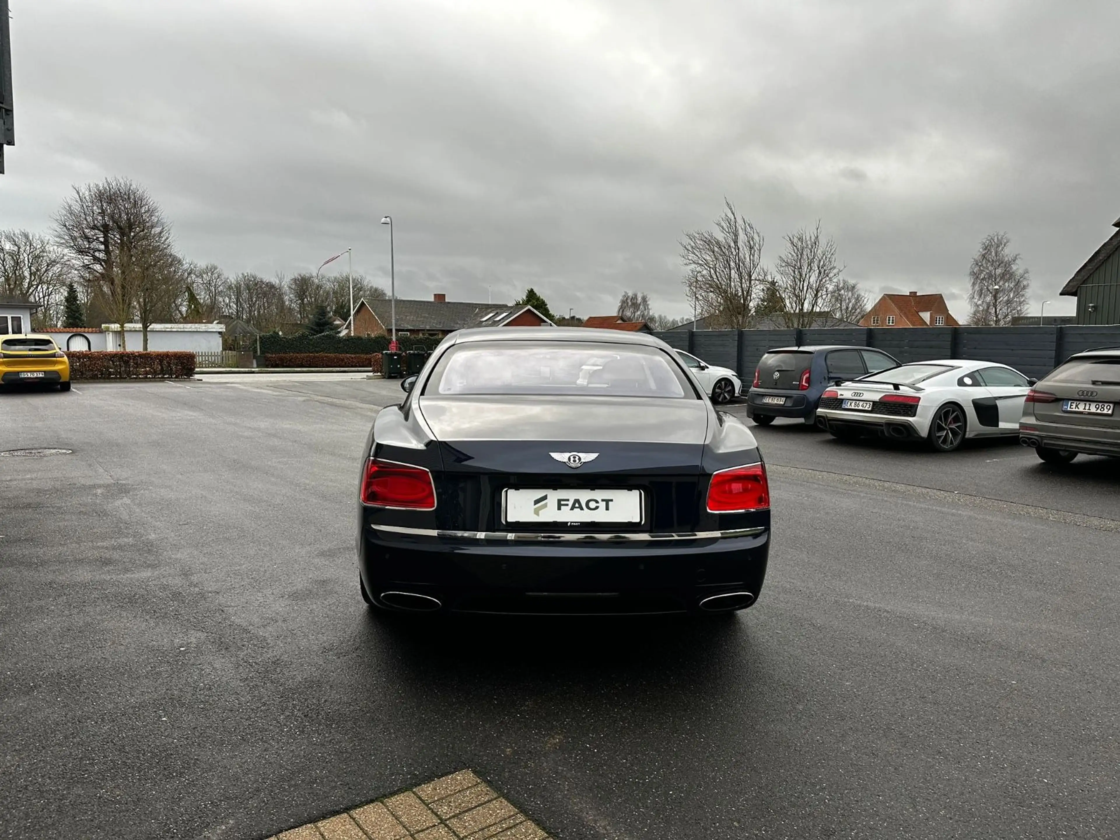 Bentley Flying Spur W12 — photo 5