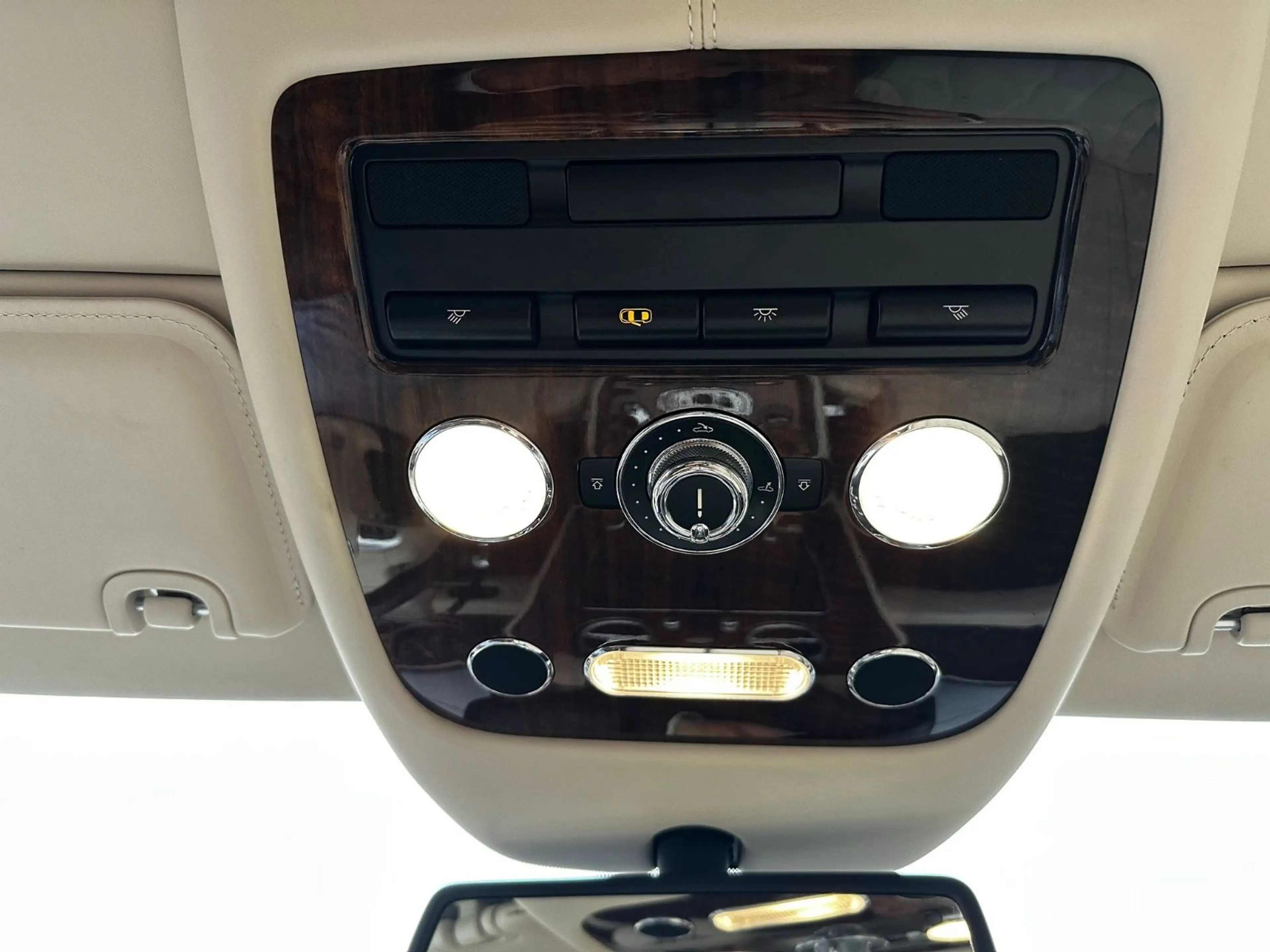 Bentley Flying Spur W12 — photo 15