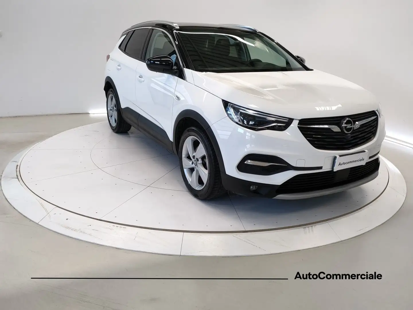Opel Grandland 1.2 Turbo 12V 130 CV Start&Stop Ultimate Bianco - 1