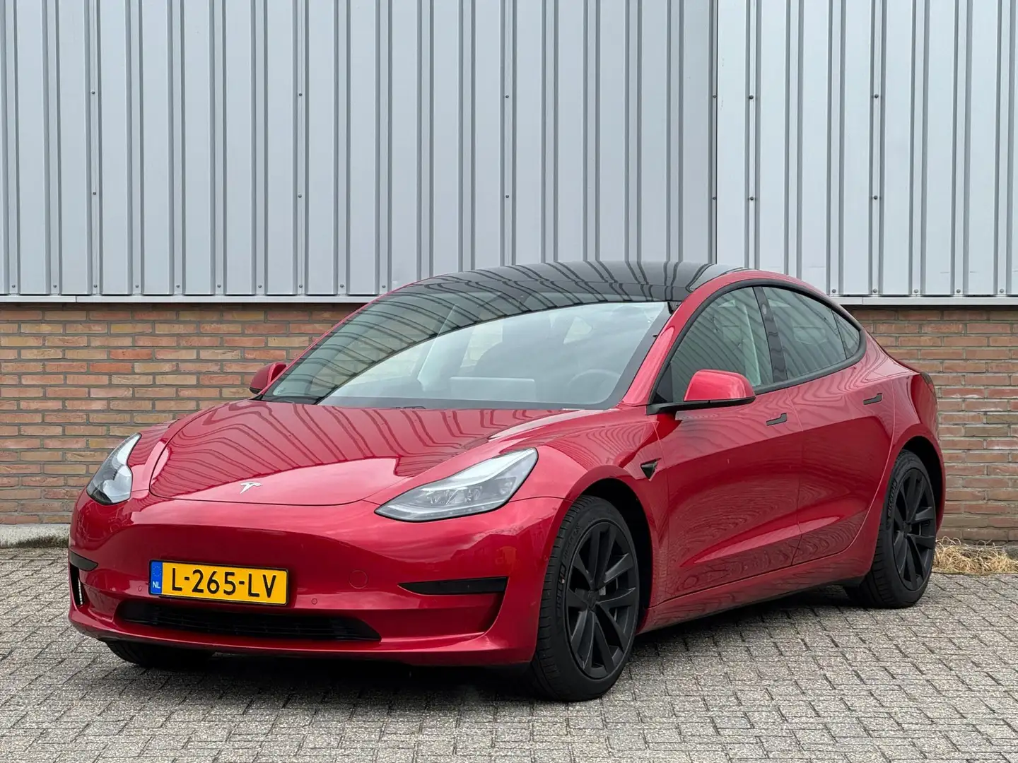 Tesla Model 3 Standard RWD Plus Warmtepomp/ Trekhaak/ Facelift Red - 1