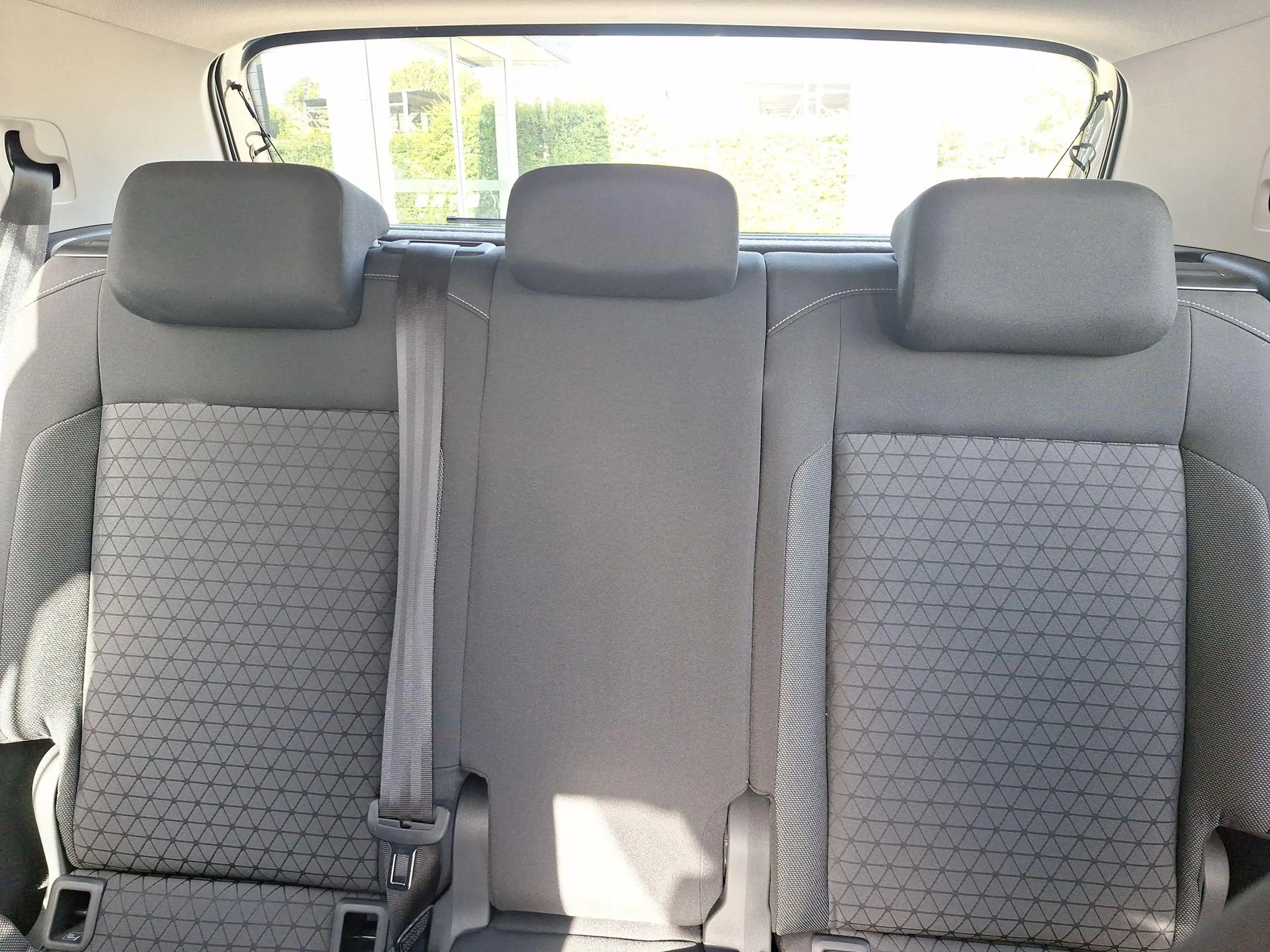 Volkswagen T-Cross 1.0 TSI 115 PK Life | NL-Auto | Automaat | Navigat — photo 12