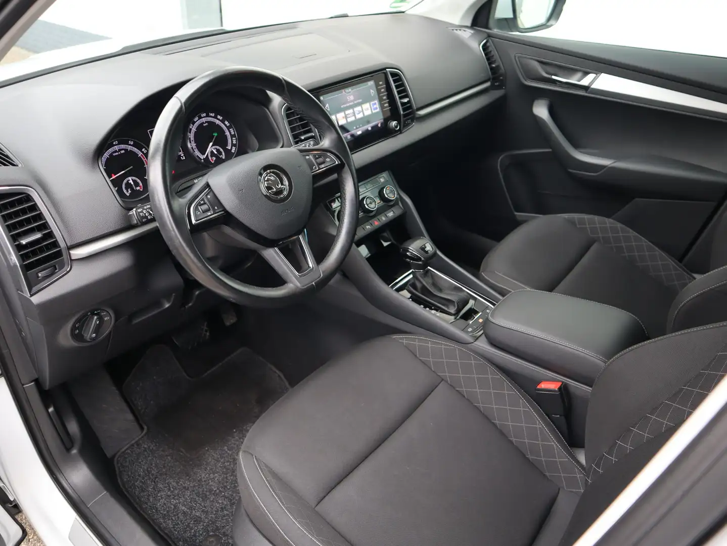 Skoda Karoq 1.0 TSI Ambition Business | AUTOMAAT | Trekhaak We Blanc - 2