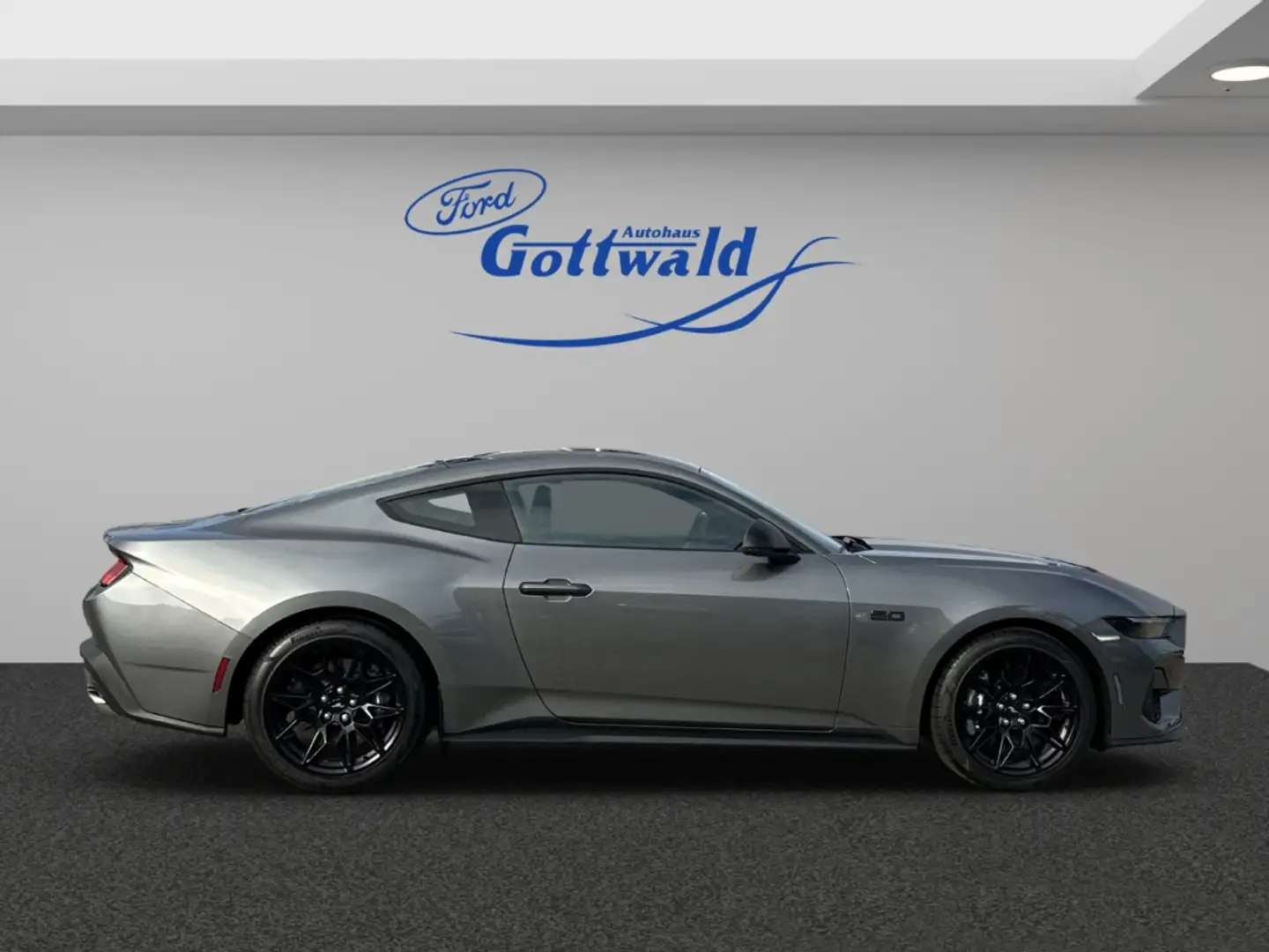 Ford Mustang Fastback GT 5.0 V8 GT Styling-Paket LED Grigio - 2