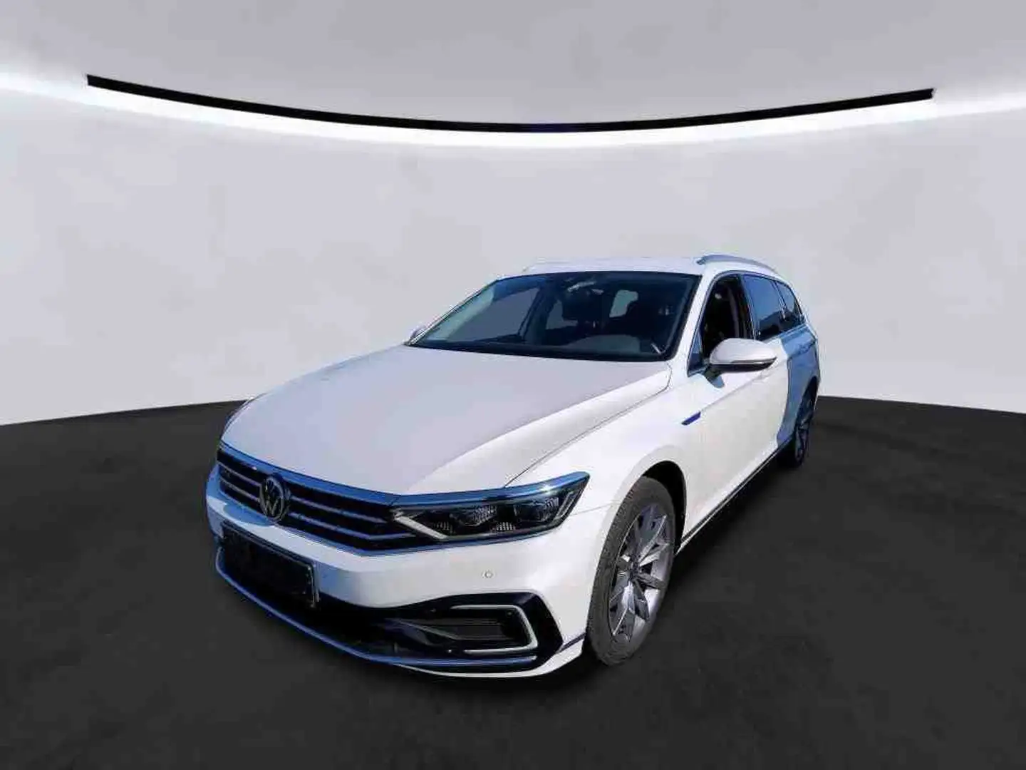 Volkswagen Passat Variant 1.4 TSI GTE MATRIX DCC AHK Blanc - 1