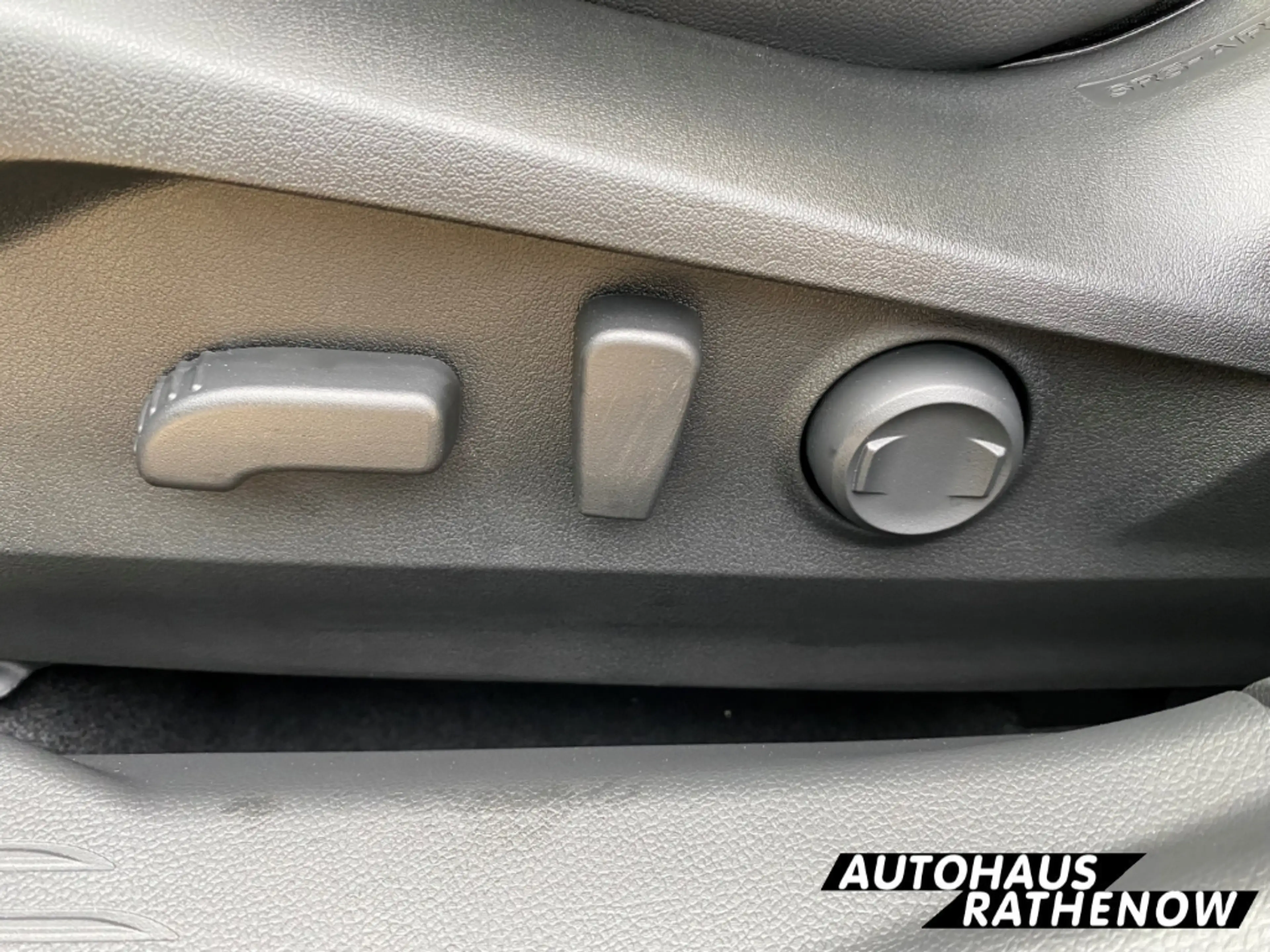 Subaru OUTBACK Platinum 2.5i Leder LED Kurvenlicht NAVI el. Heckk — photo 12