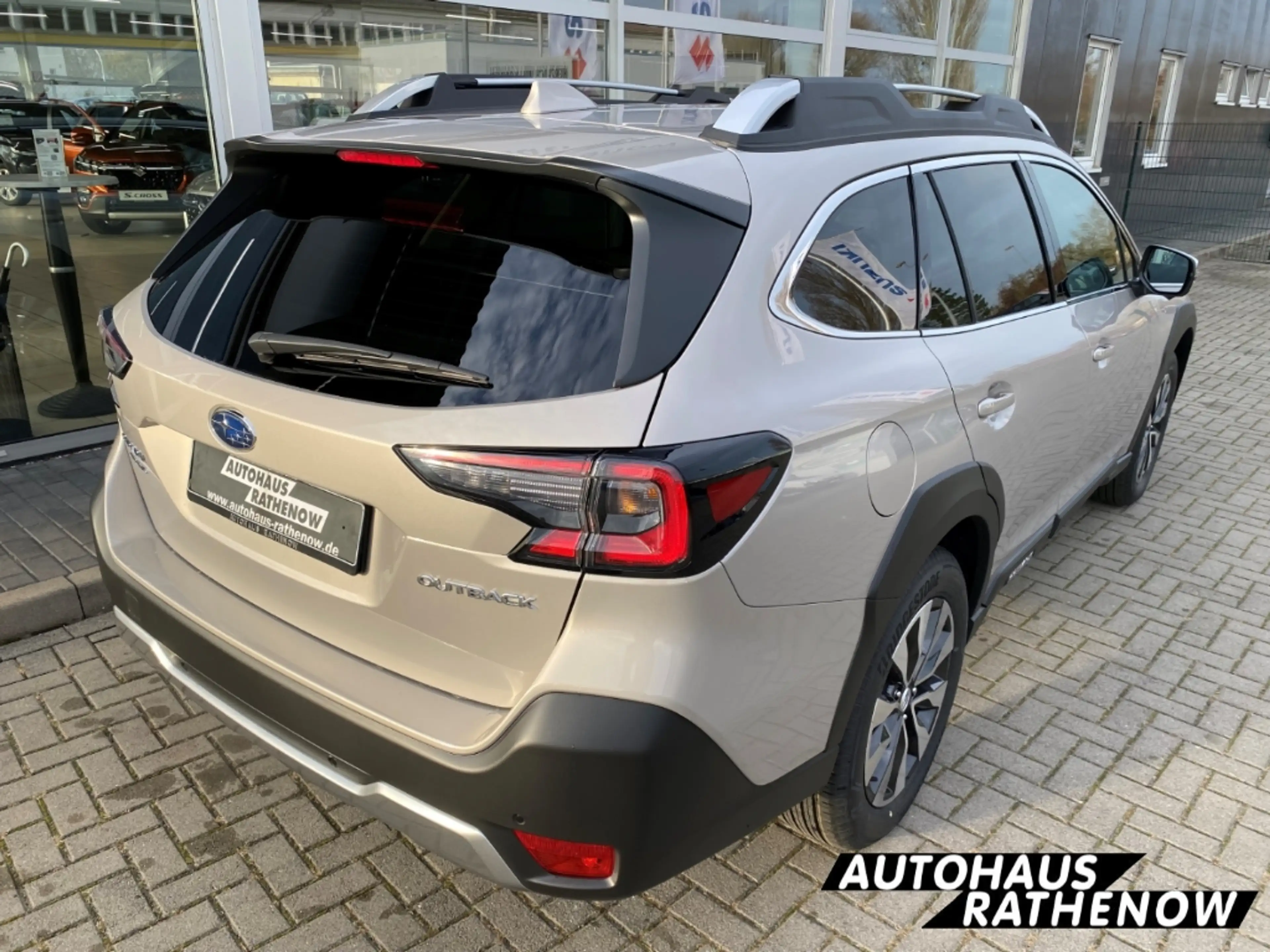 Subaru OUTBACK Platinum 2.5i Leder LED Kurvenlicht NAVI el. Heckk — photo 5