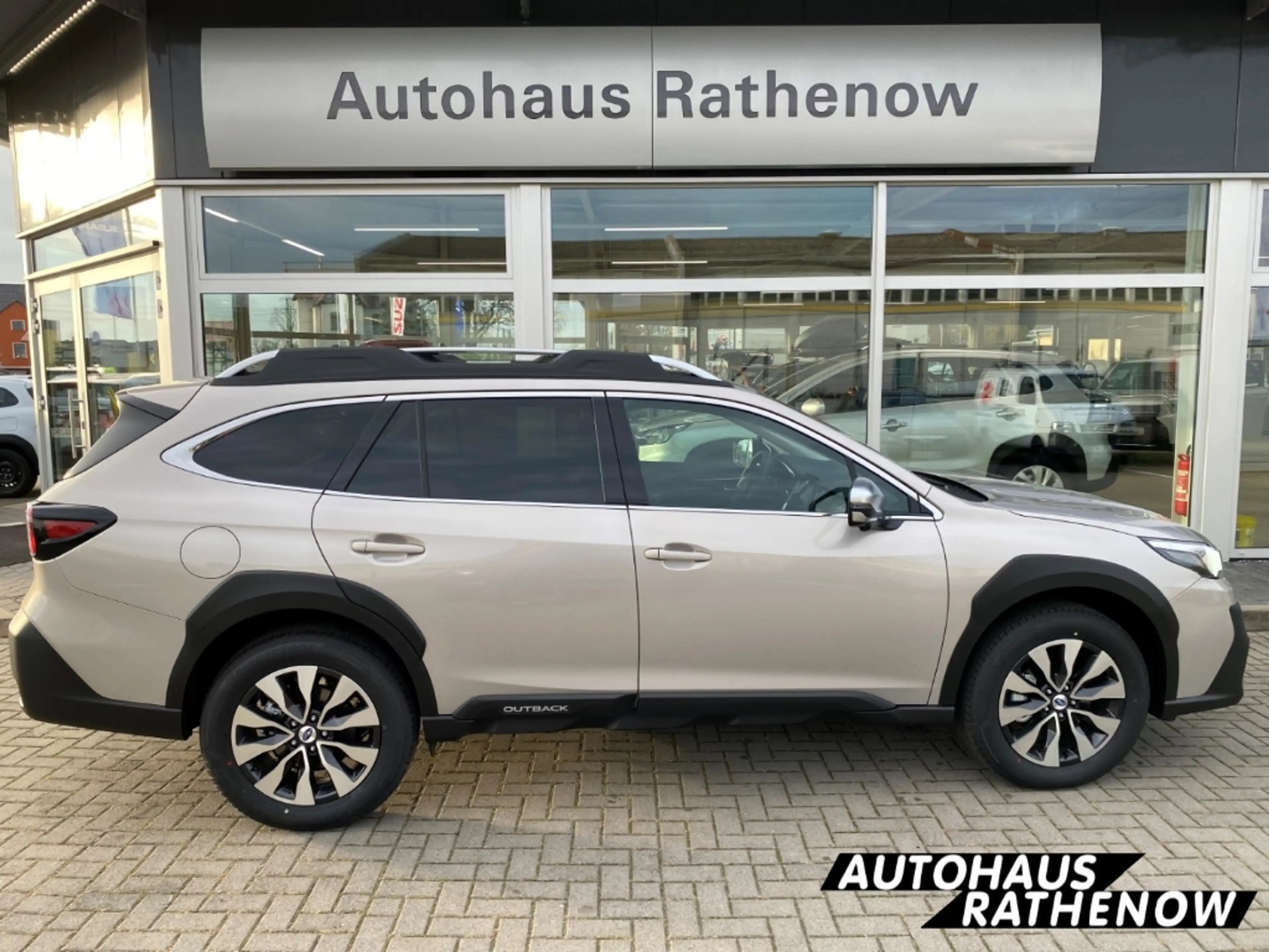 Subaru OUTBACK Platinum 2.5i Leder LED Kurvenlicht NAVI el. Heckk — photo 4