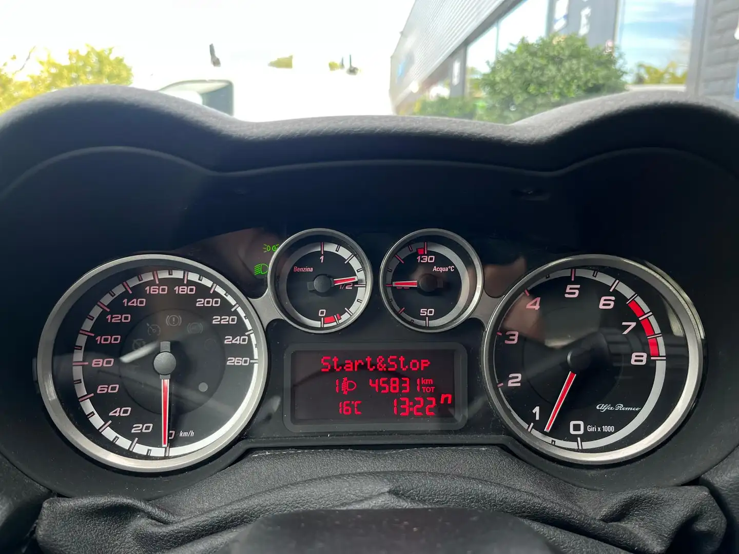 Alfa Romeo MiTo 1.4 Progression, Airco, Radio, NAP, APK Zwart - 2