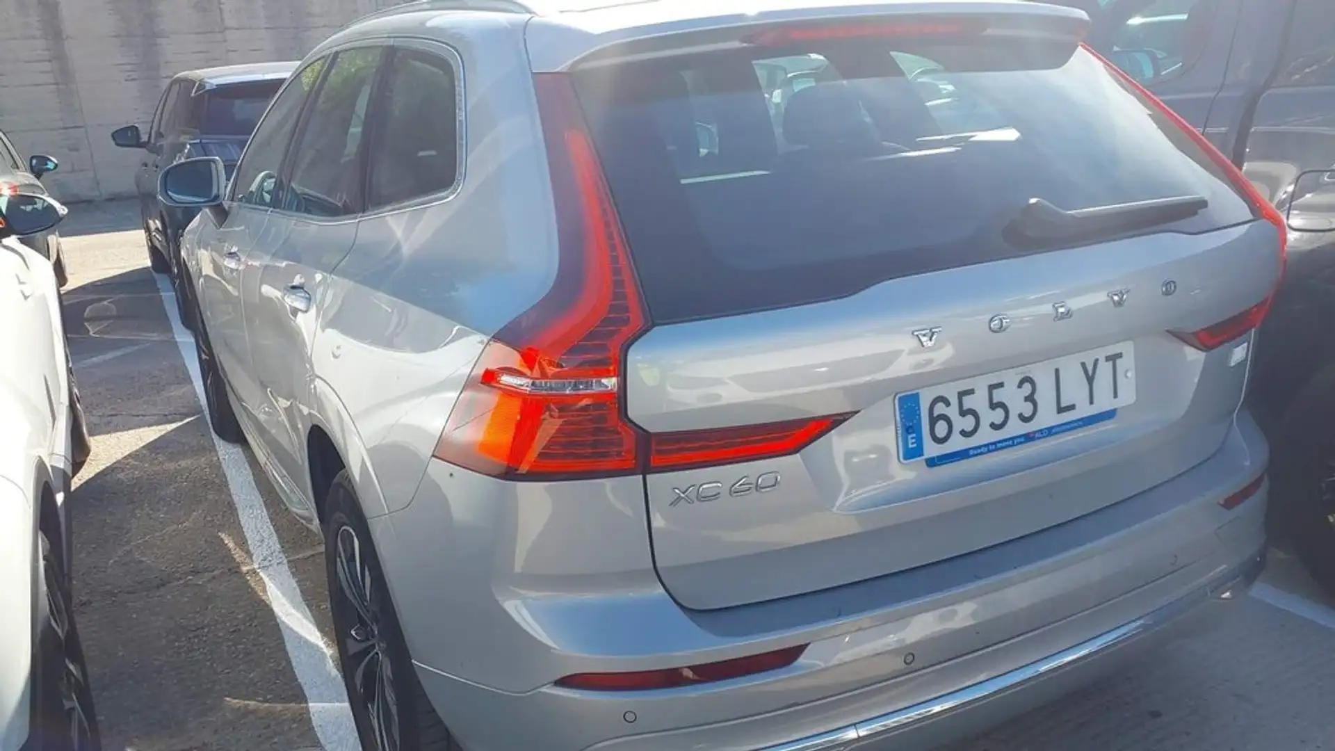 Volvo XC60 T6 Recharge Inscription Expression Gris - 2