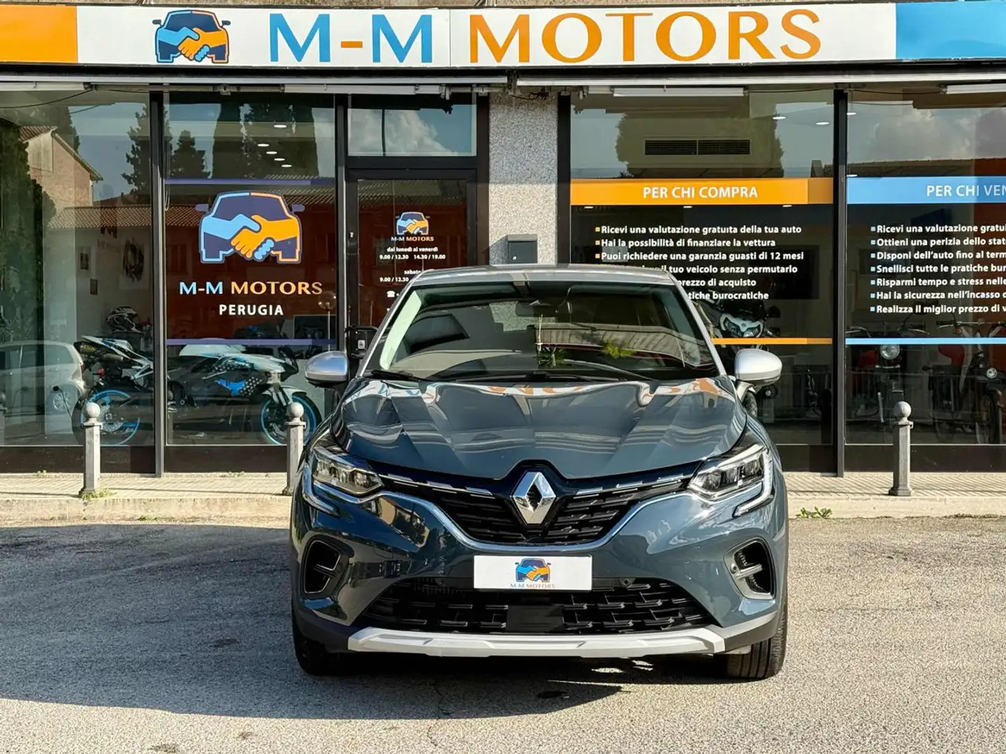 Renault Captur TCe 100 CV GPL Techno Gris - 2