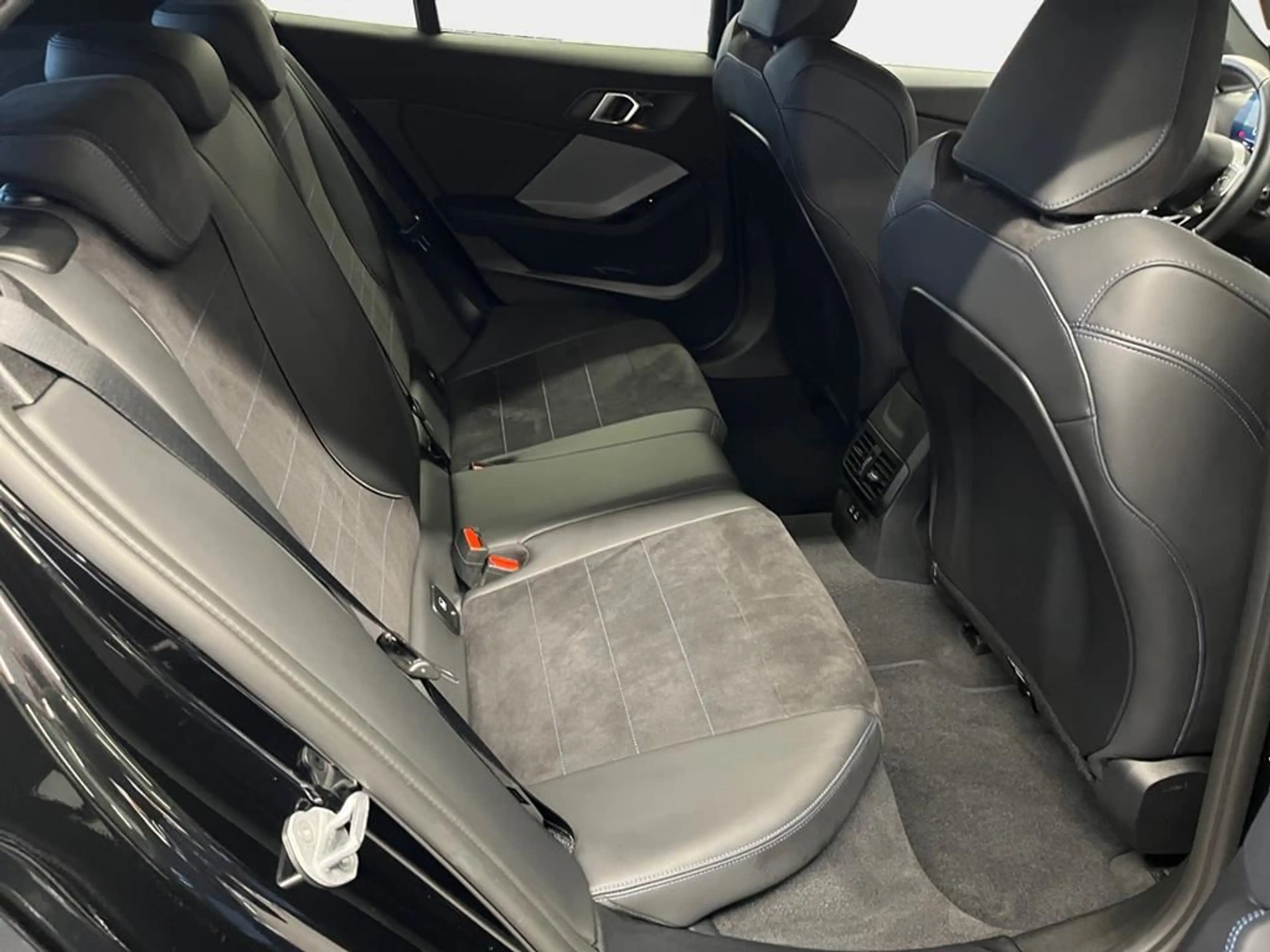 BMW 123 M Sport — photo 15