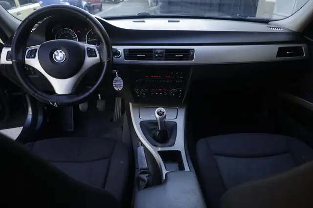 BMW 3 Series view 2