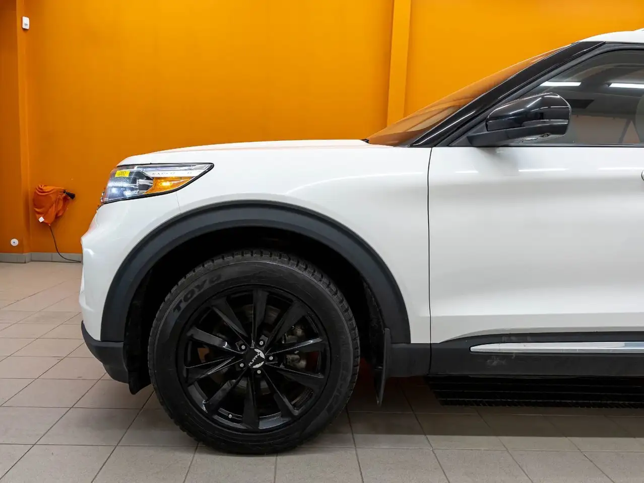Ford Explorer photo Ford Explorer